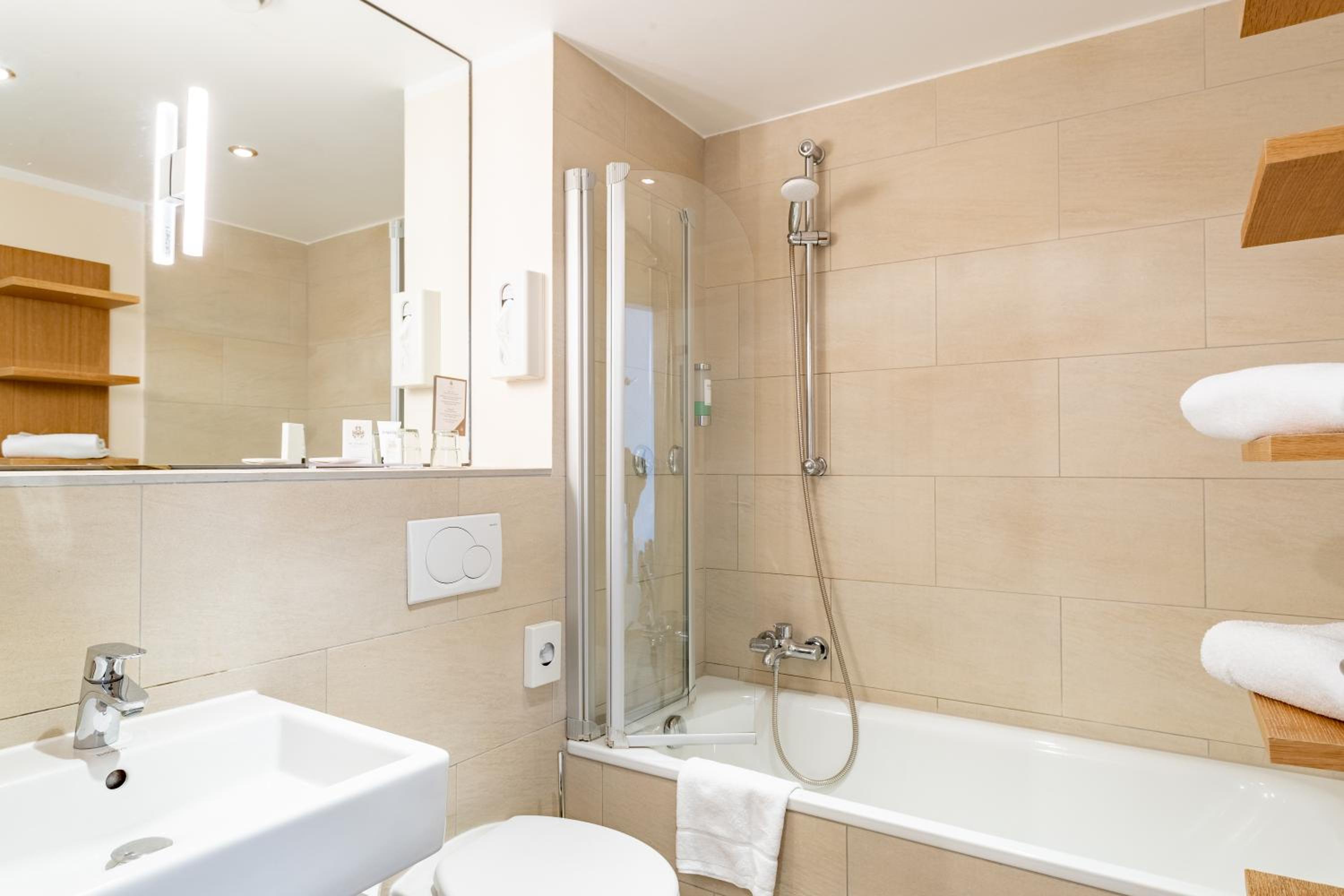 Double Room - Land View - Photo 4