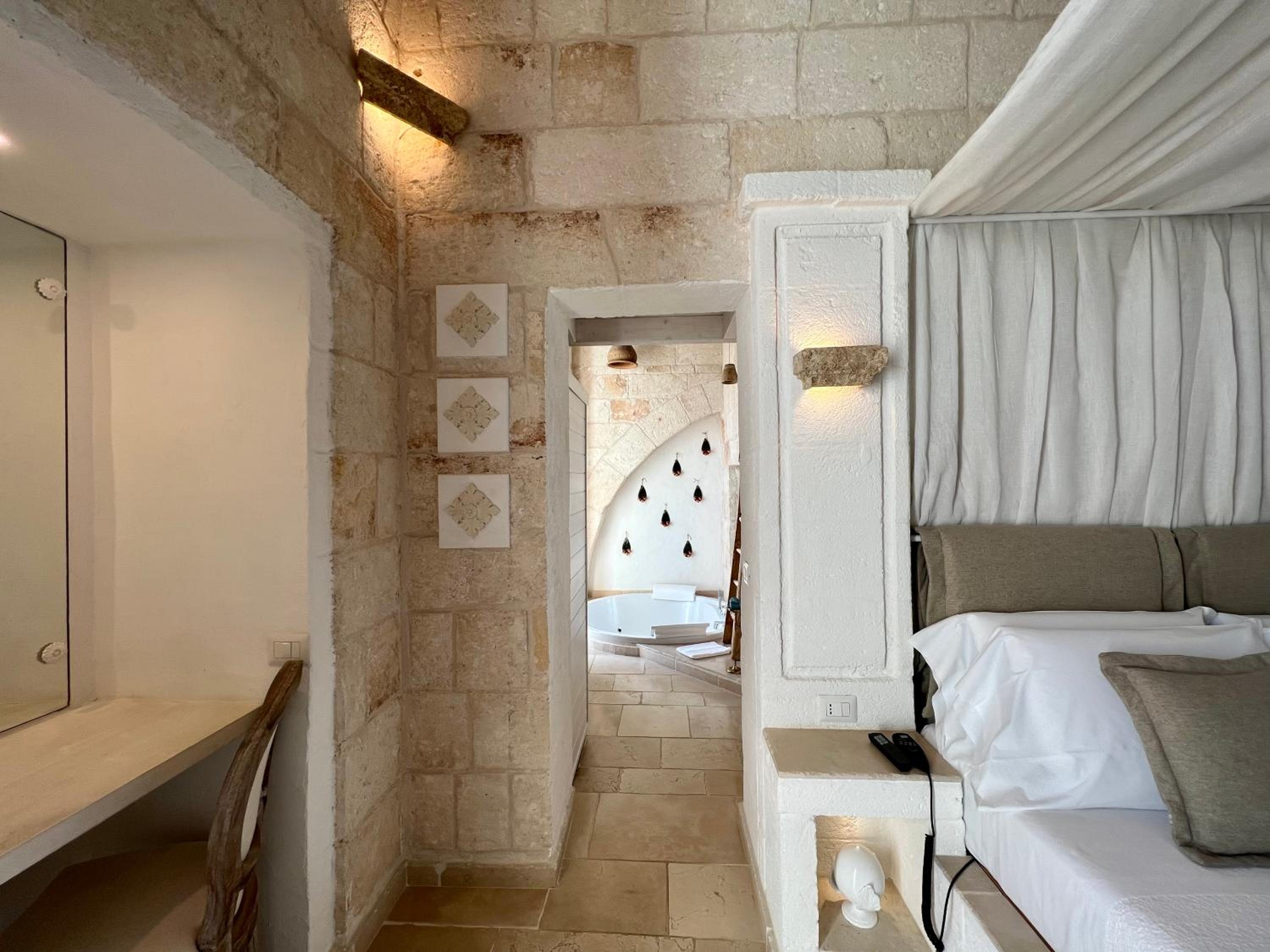 Chambre Lit Queen-Size avec Baignoire Spa