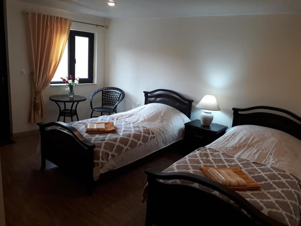 Double Room with Private Bathroom photo 1