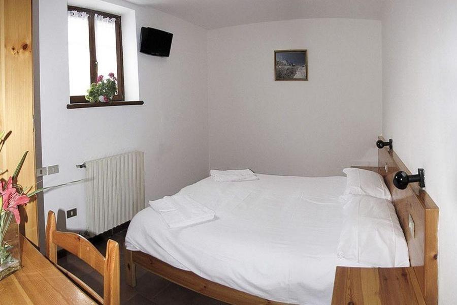 Double or Twin Room photo 3