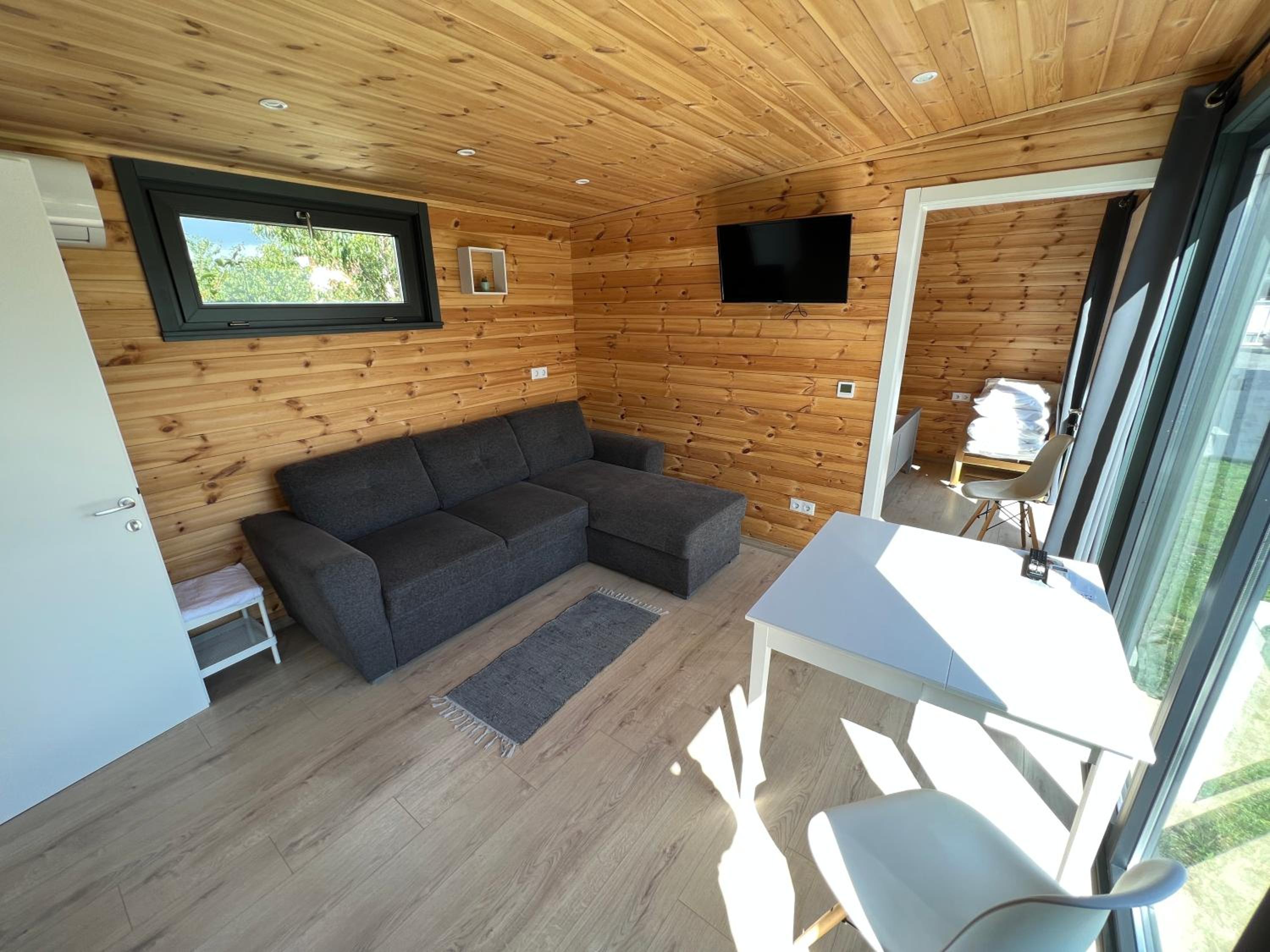One-Bedroom Villa - Photo 18