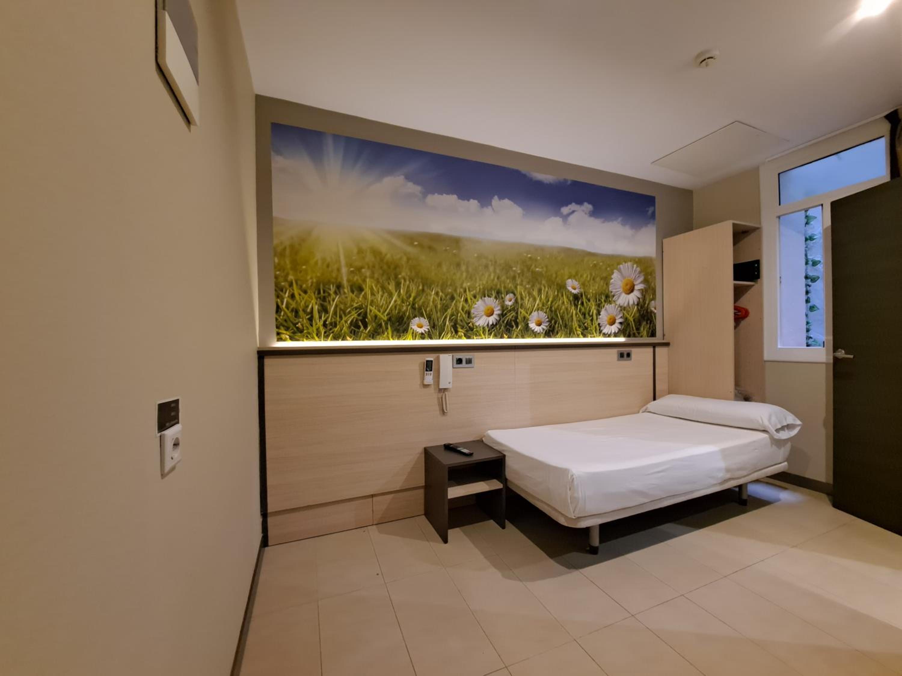 Single Room photo 2