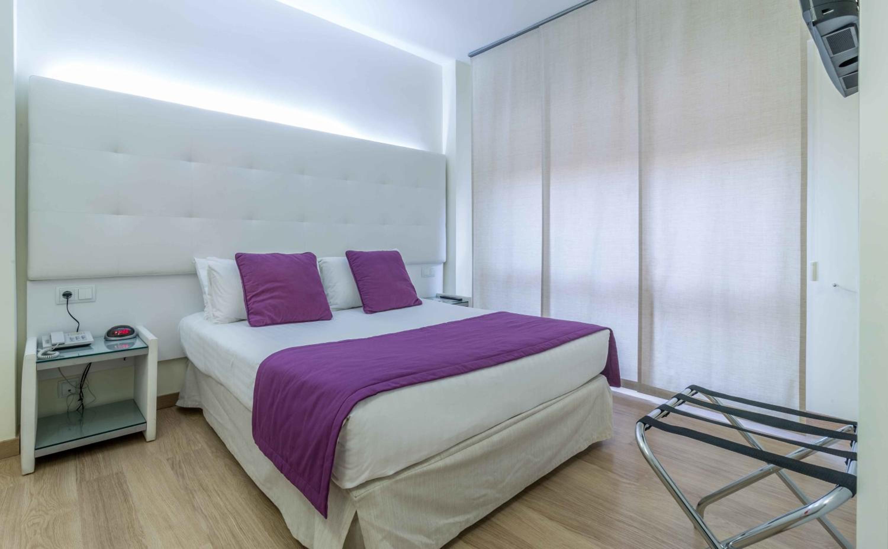 Double or Twin Room photo 3