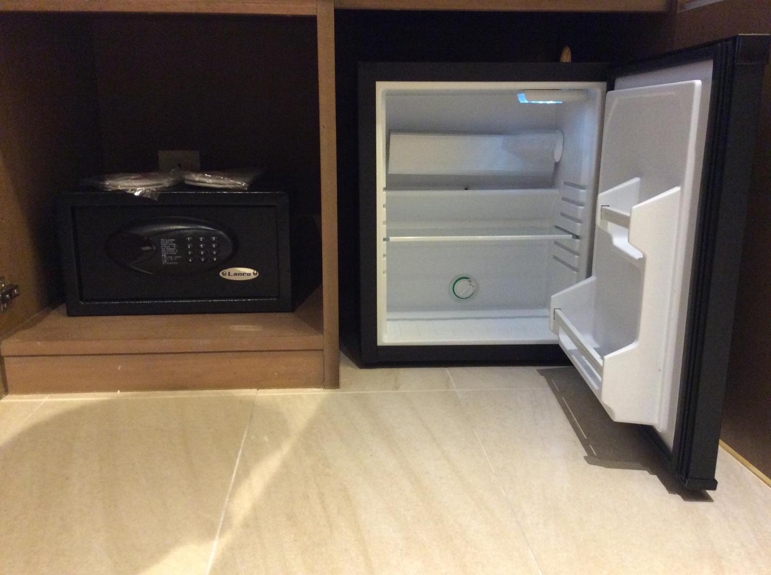 Deluxe Twin Room photo 2