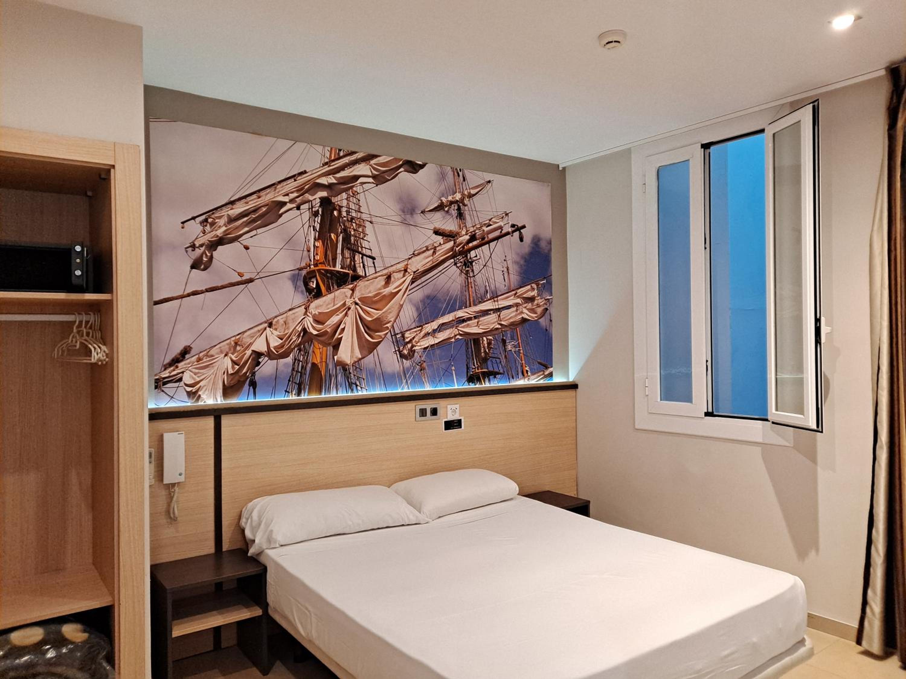 Double or Twin Room photo 3