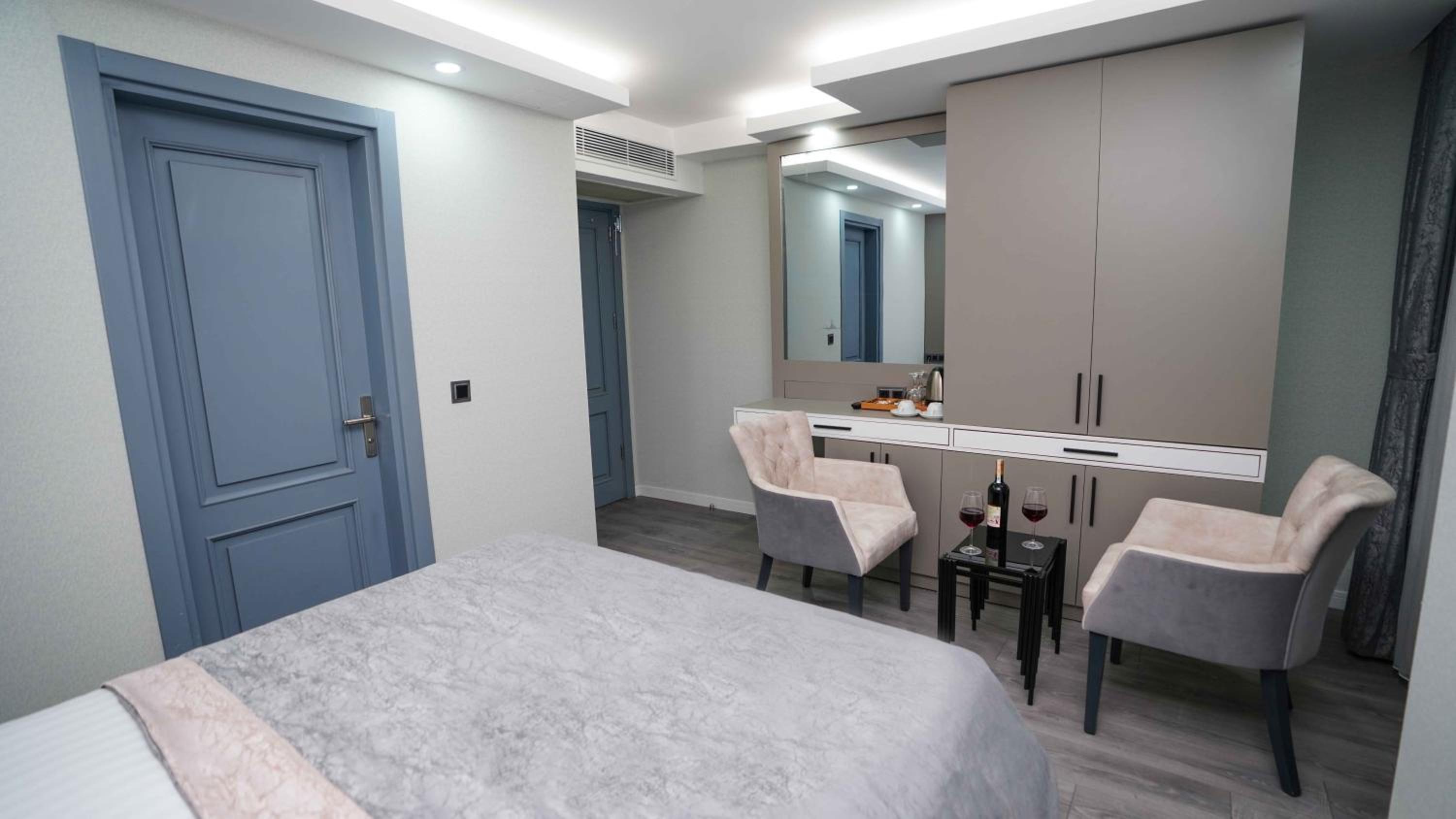 Standard Double Room photo 2