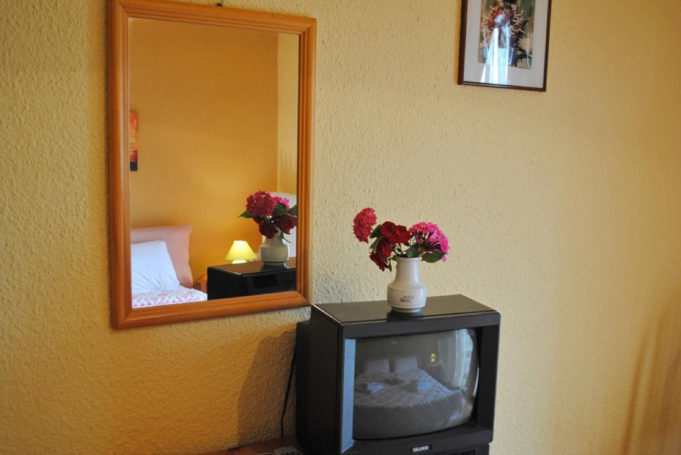 Standard Single Room with Shower