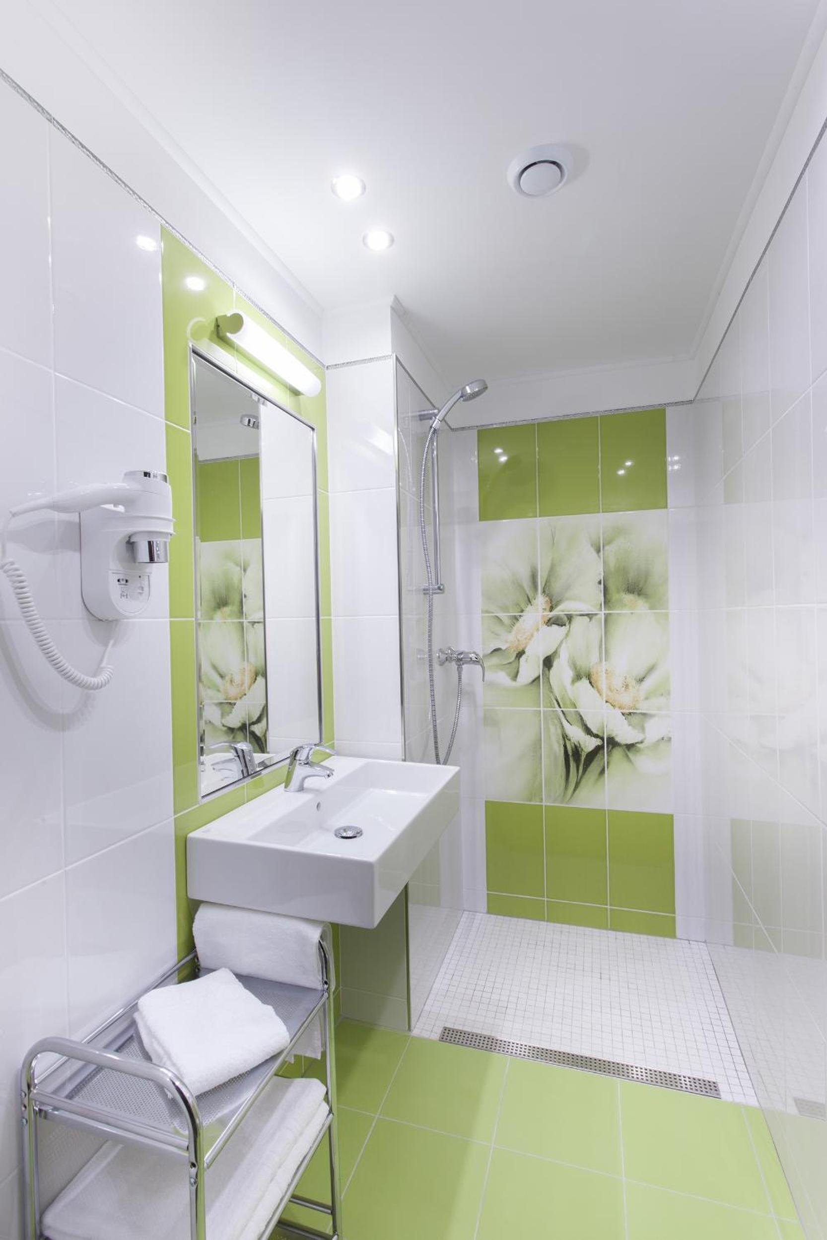 Double Room - Photo 6