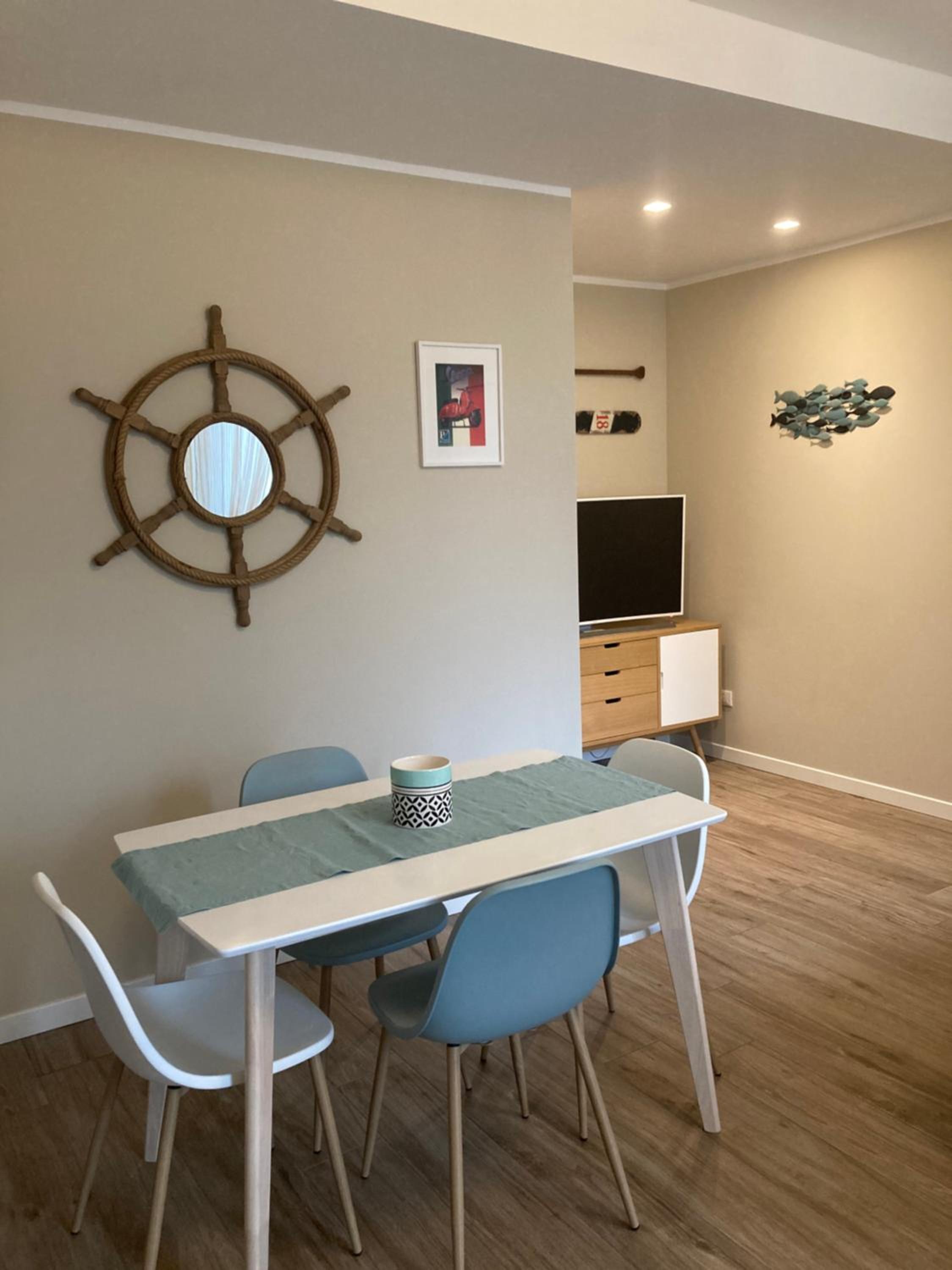 One-Bedroom Apartment photo 2