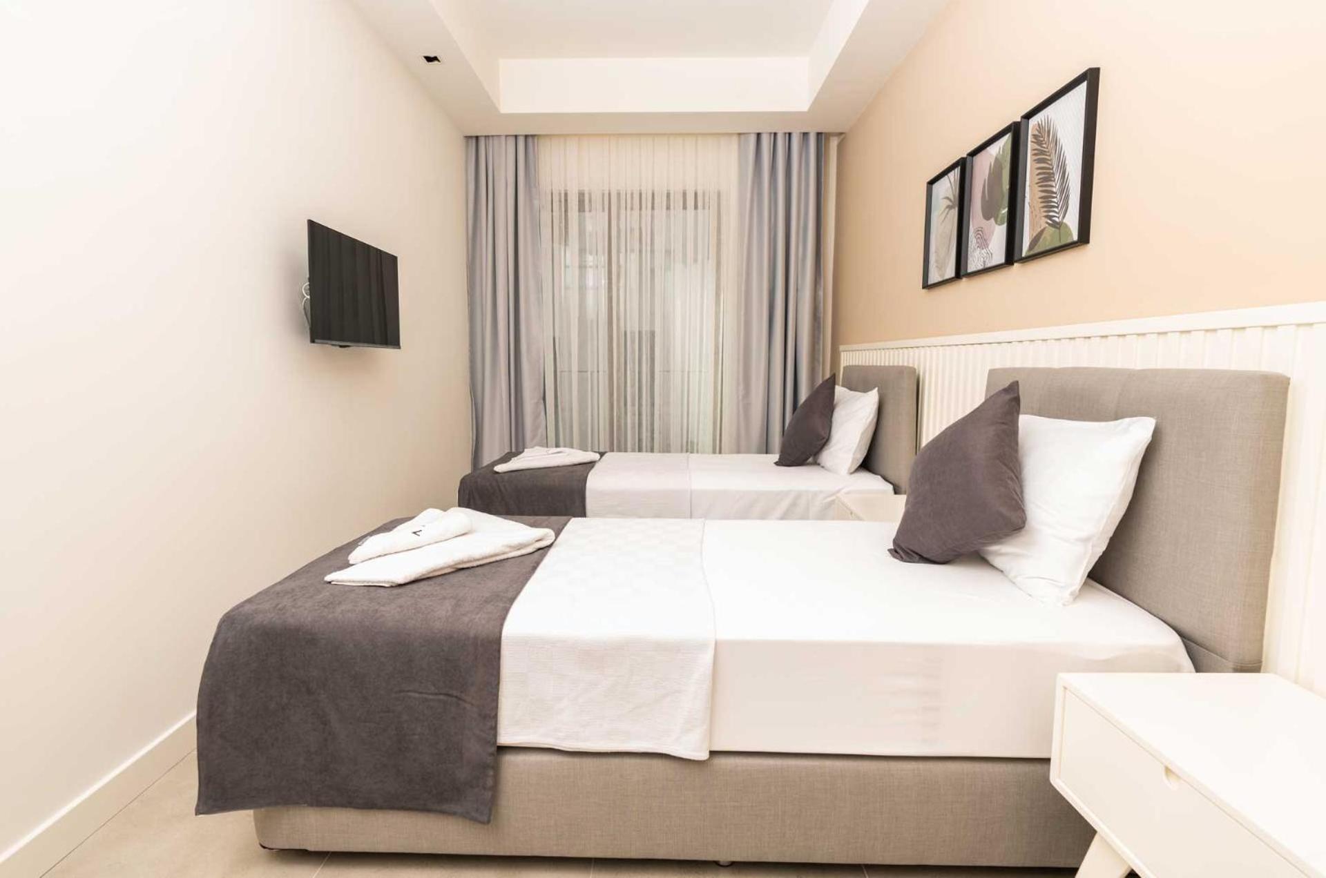 Standard Twin Room - Photo 1