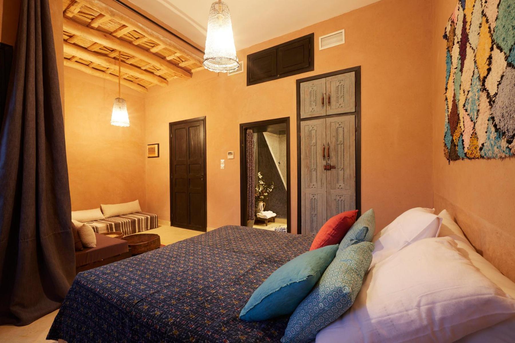 Suite with Mountain View - Photo 15