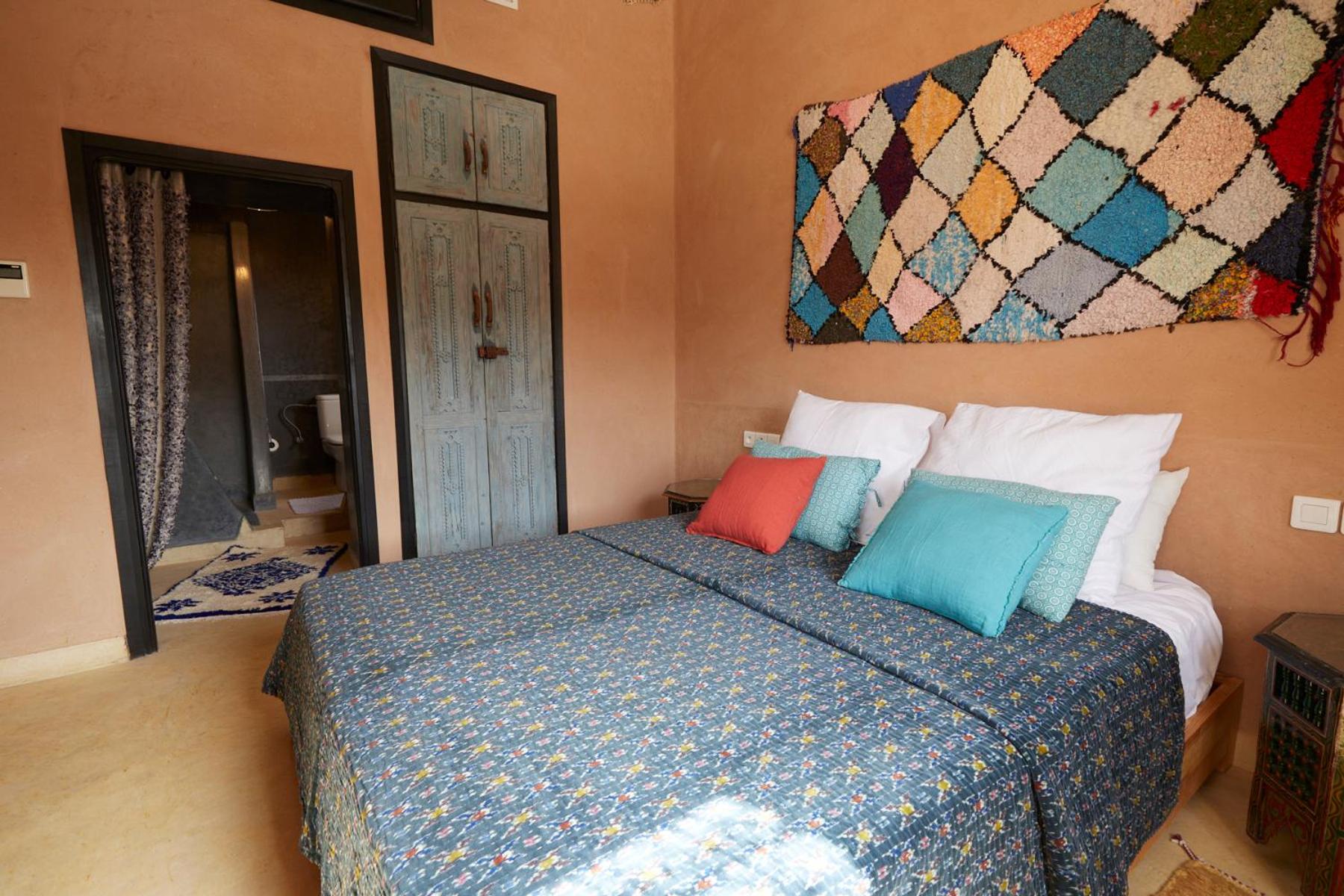 Suite with Mountain View - Photo 9