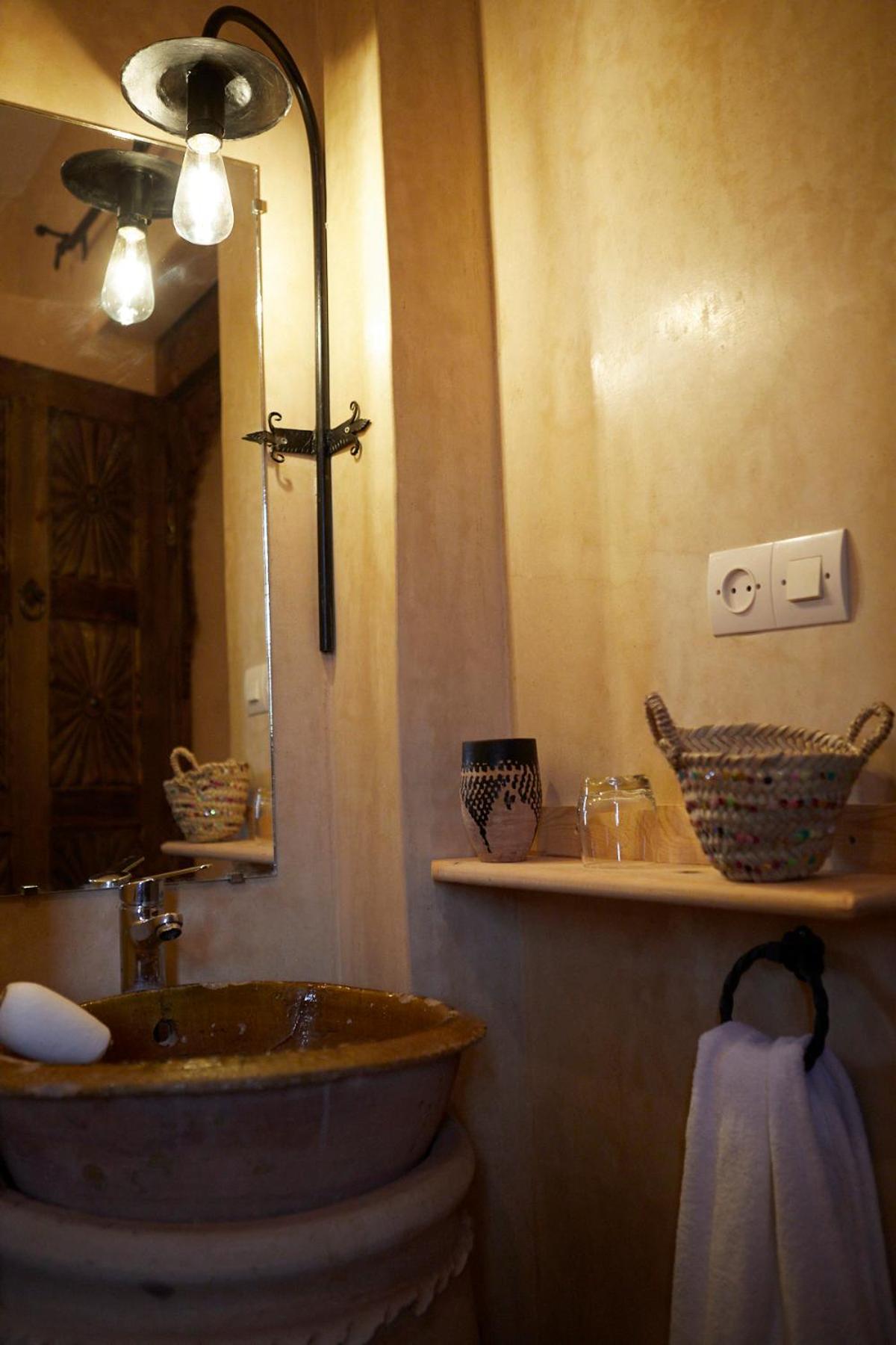 Double Room - Photo 10