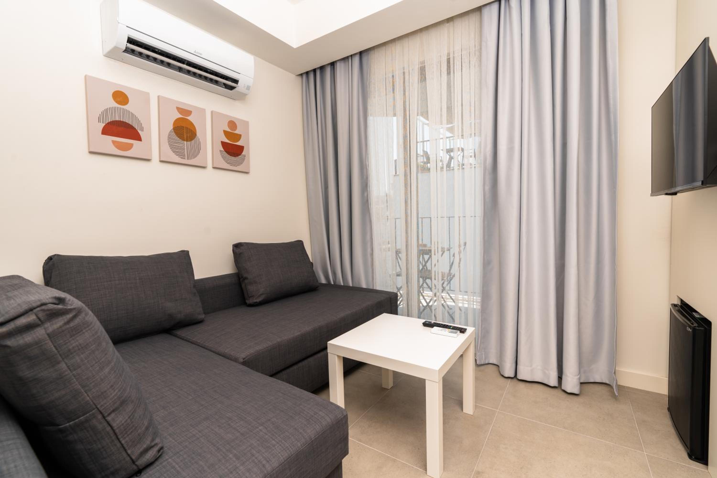 Junior Suite - Photo 1