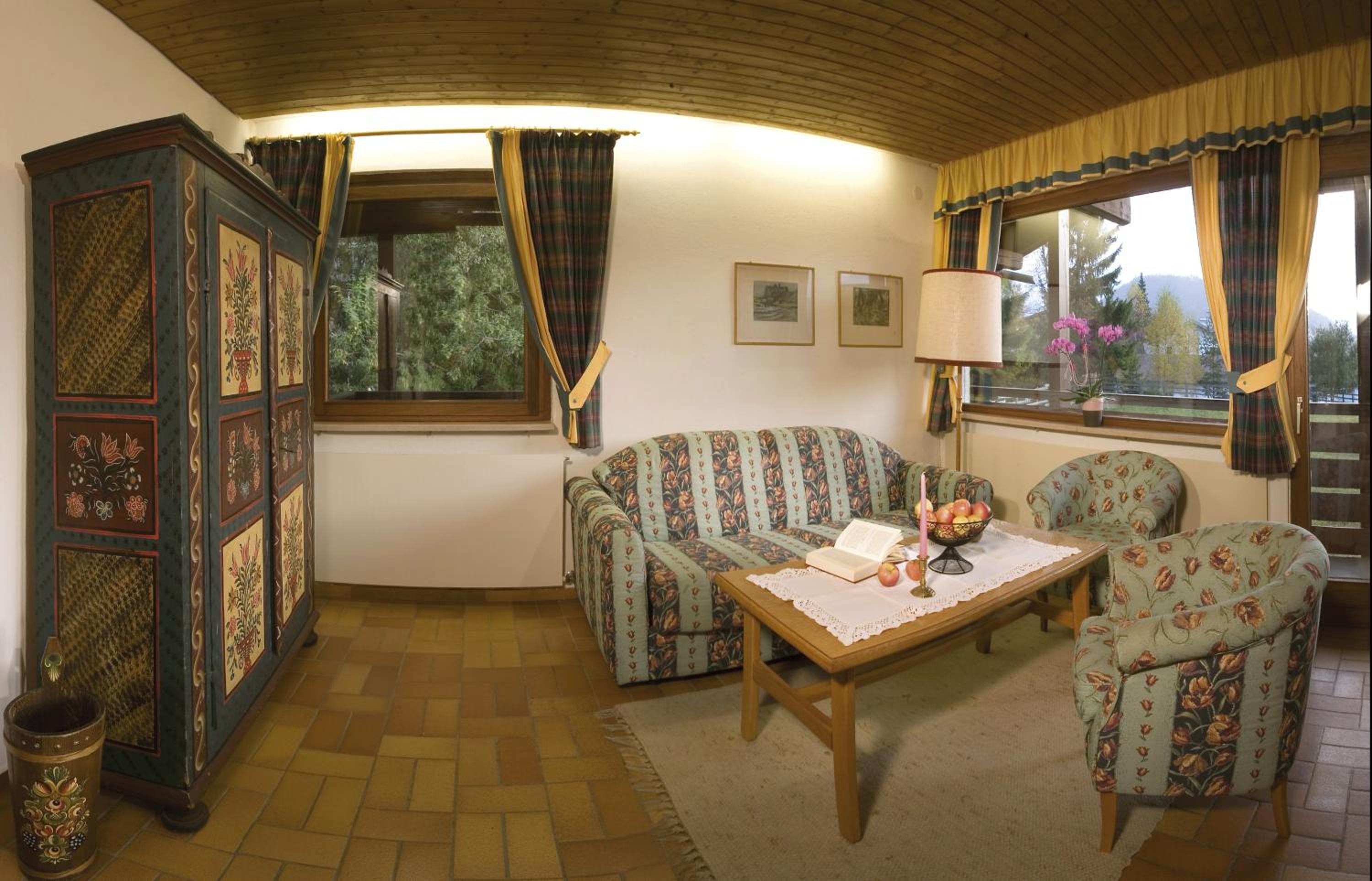 Two-Bedroom Apartment with Balcony photo 1