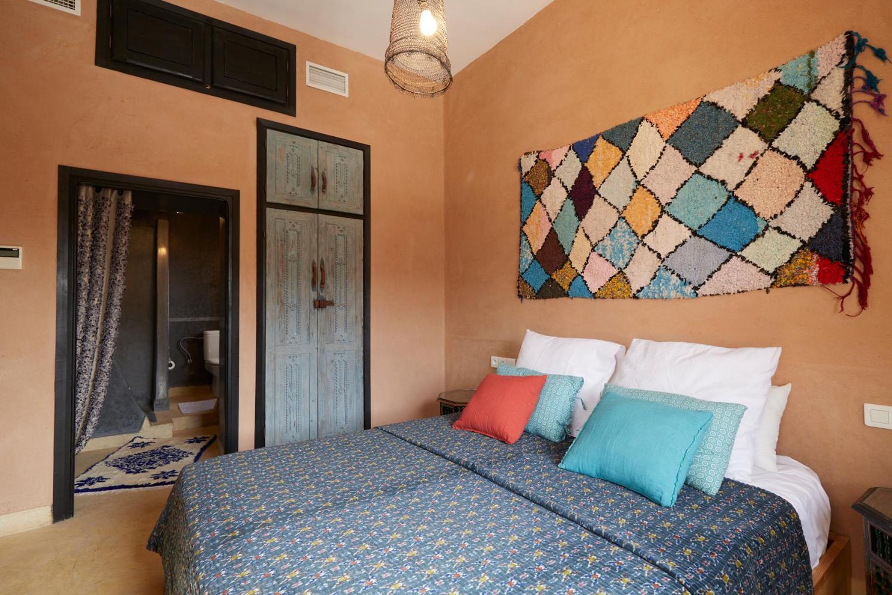 Suite with Mountain View - Photo 12