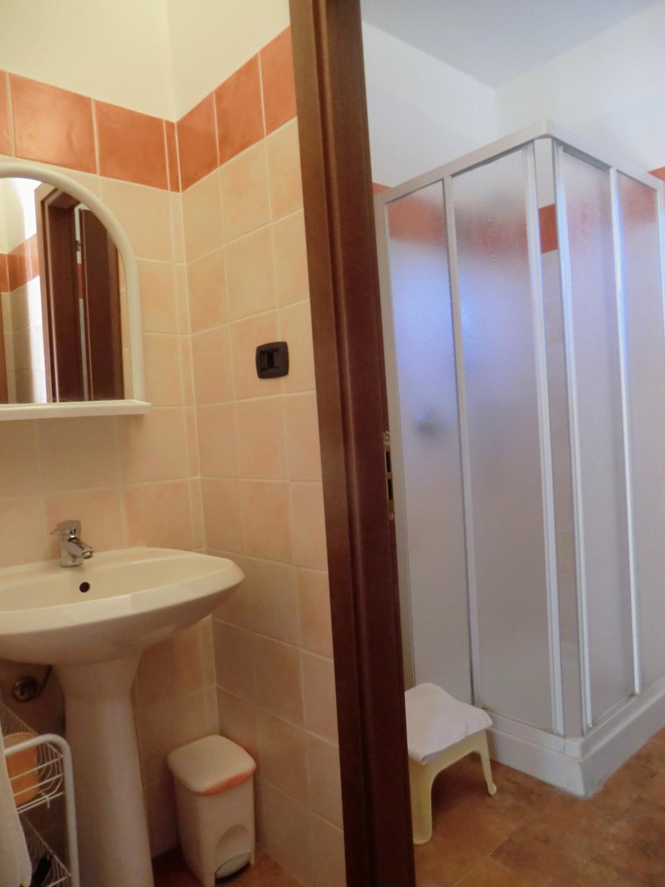 One-Bedroom Apartment - Photo 9