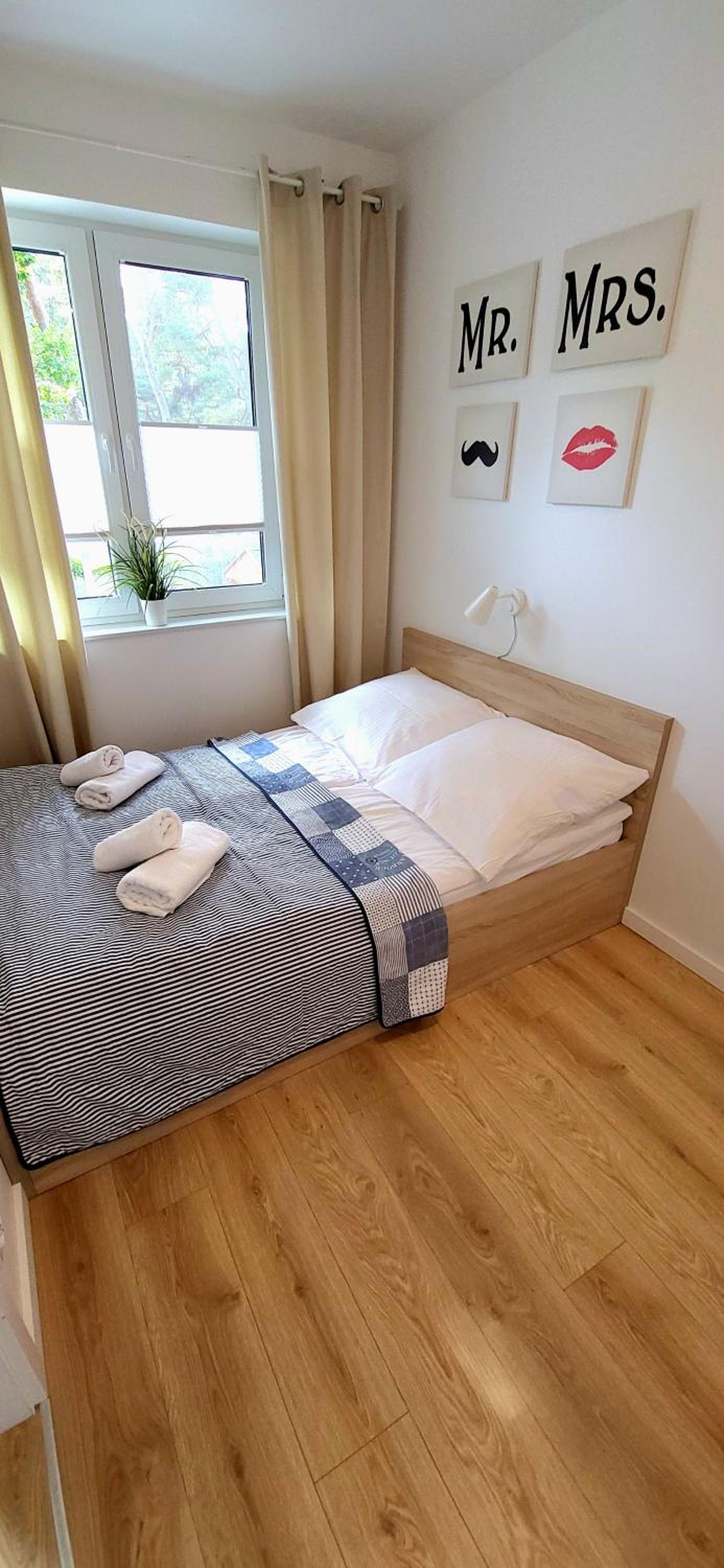 Apartment with Balcony photo 2