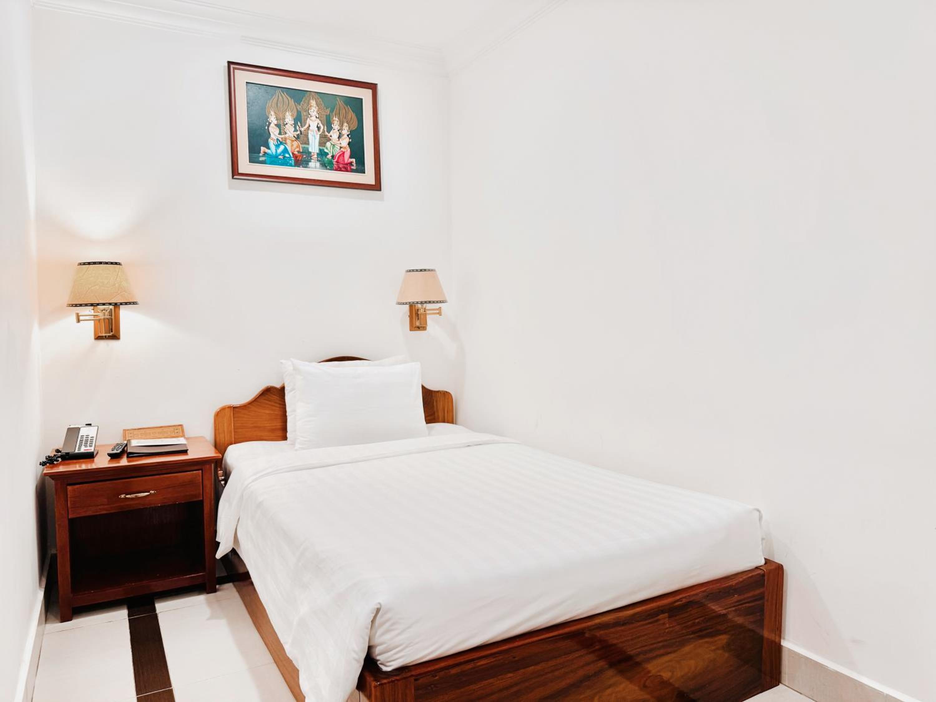 Standard Single Room