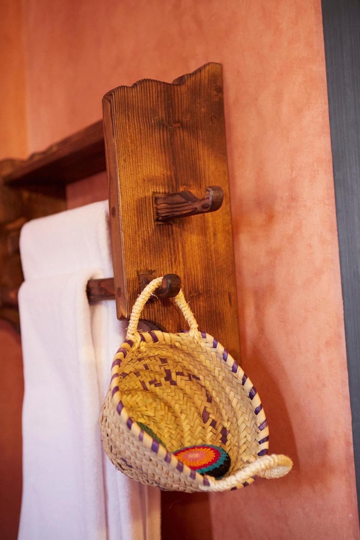 Suite - Photo 12