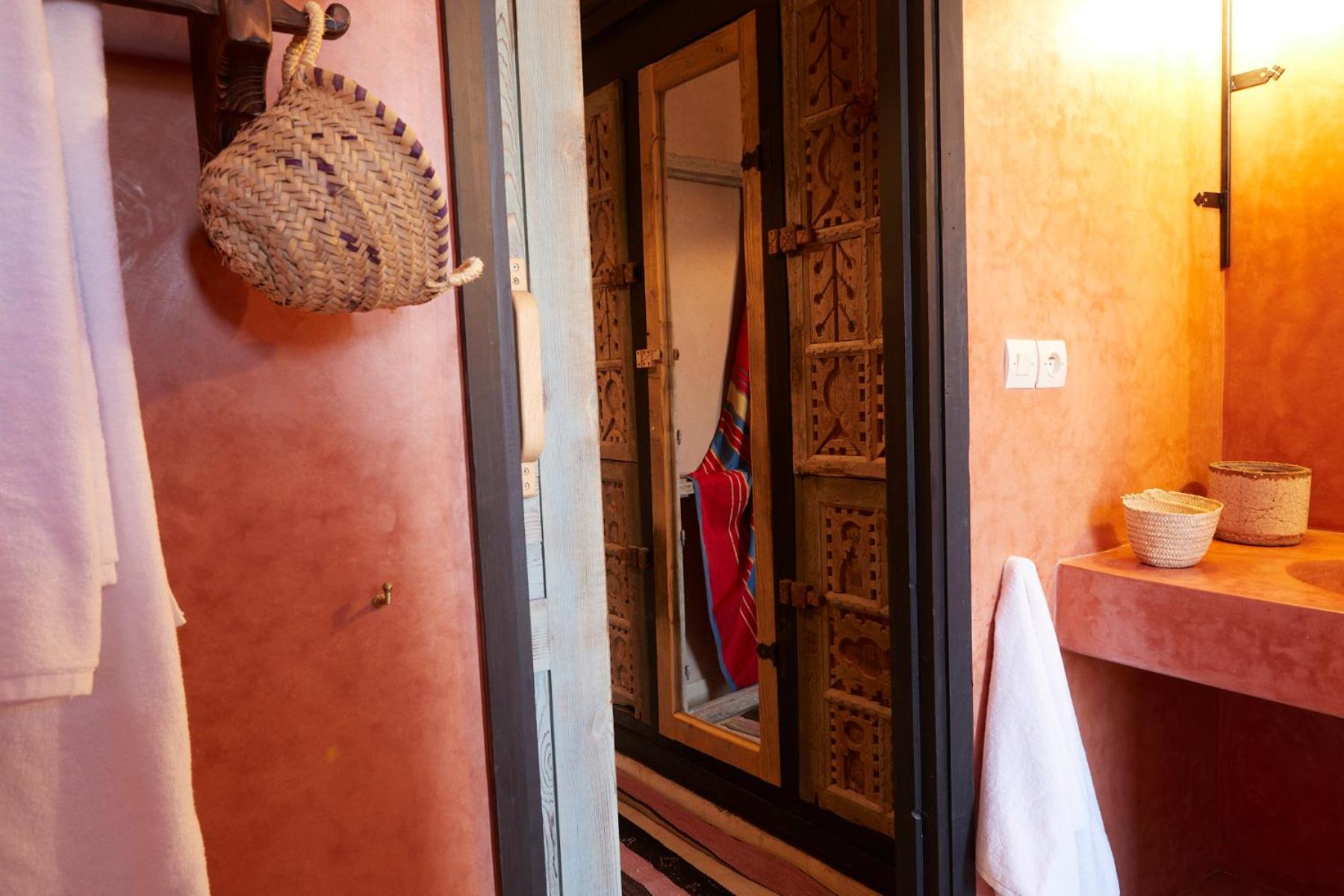 Suite - Photo 10