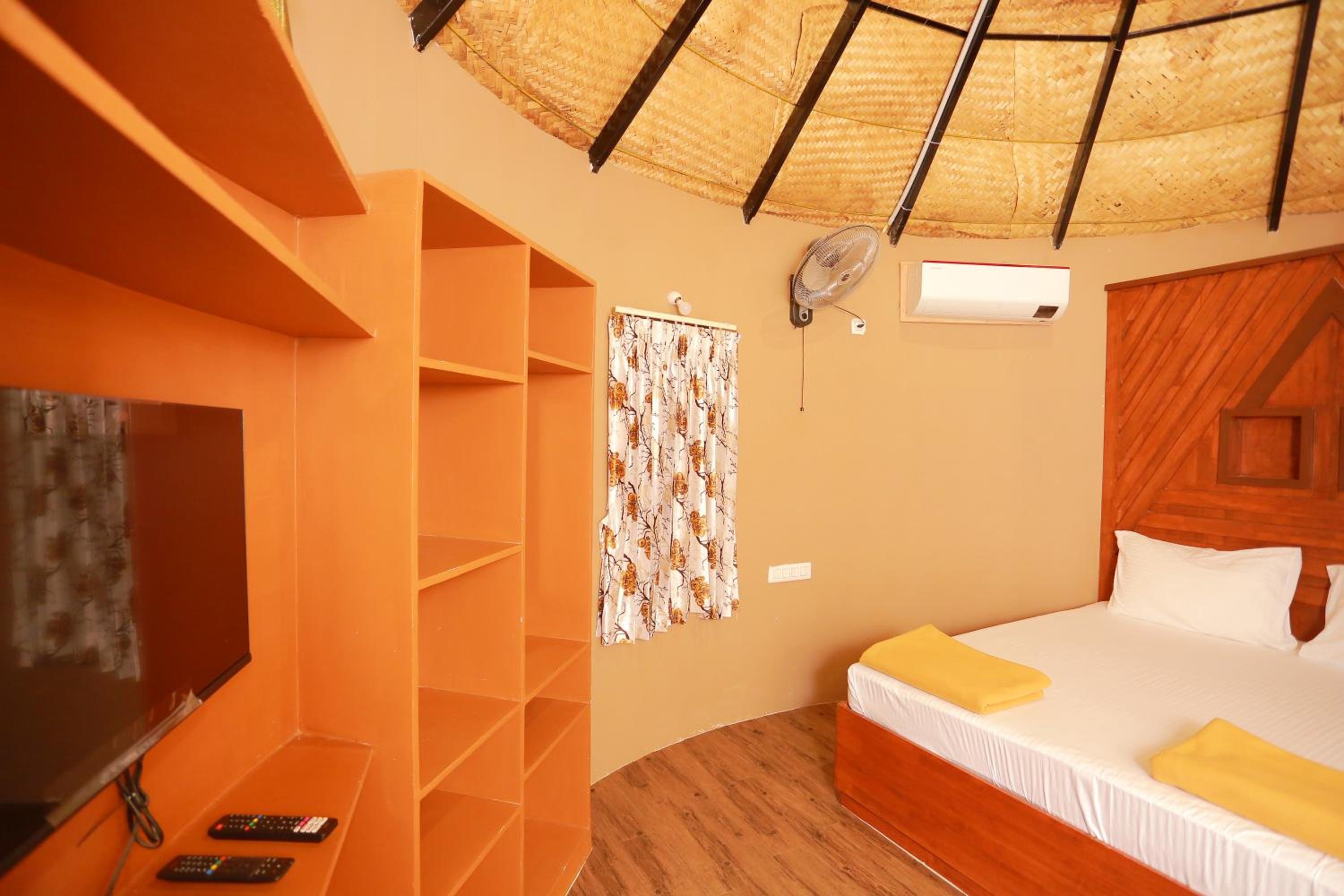 Standard Double Room - Photo 7