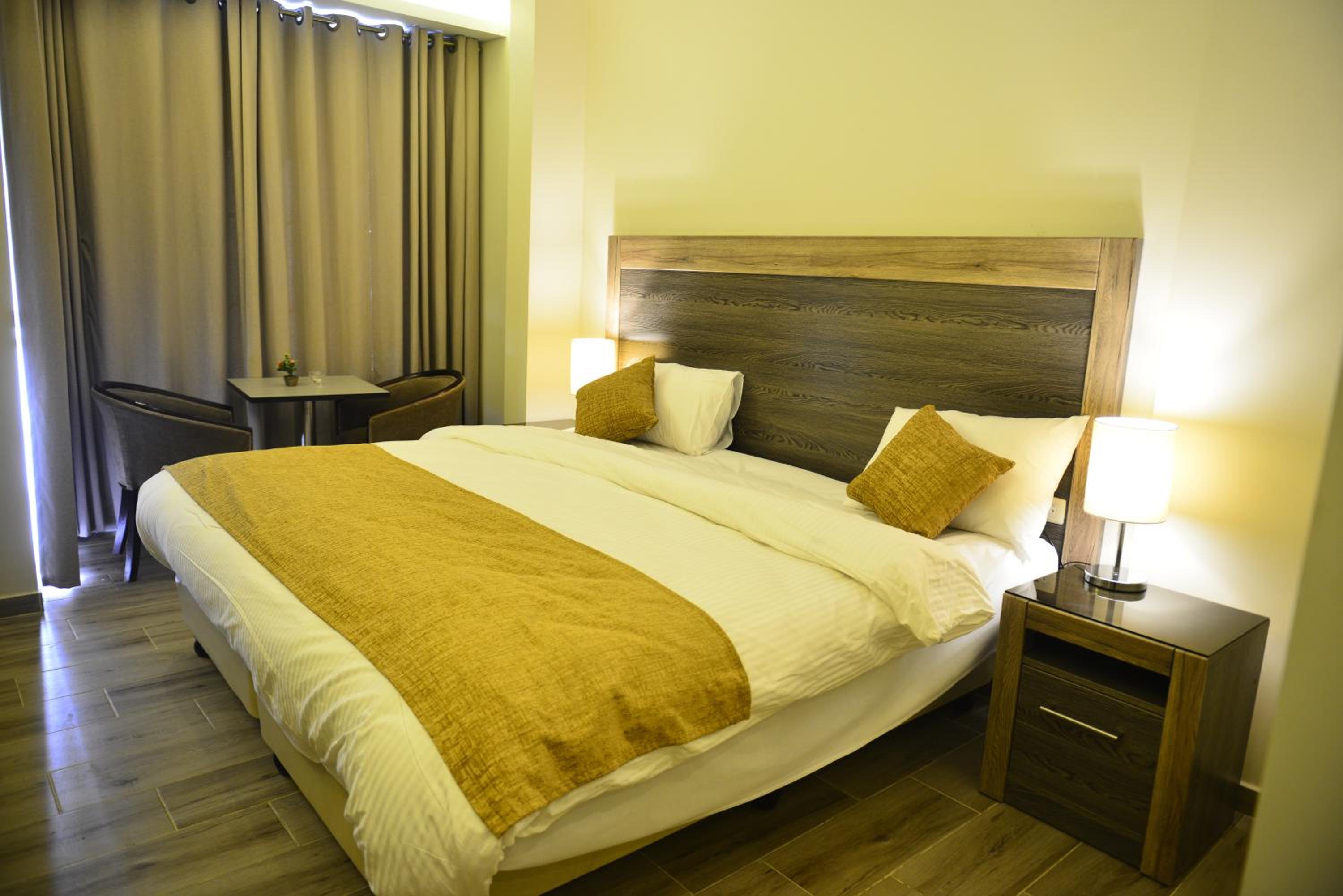 Deluxe Double Room - Photo 24