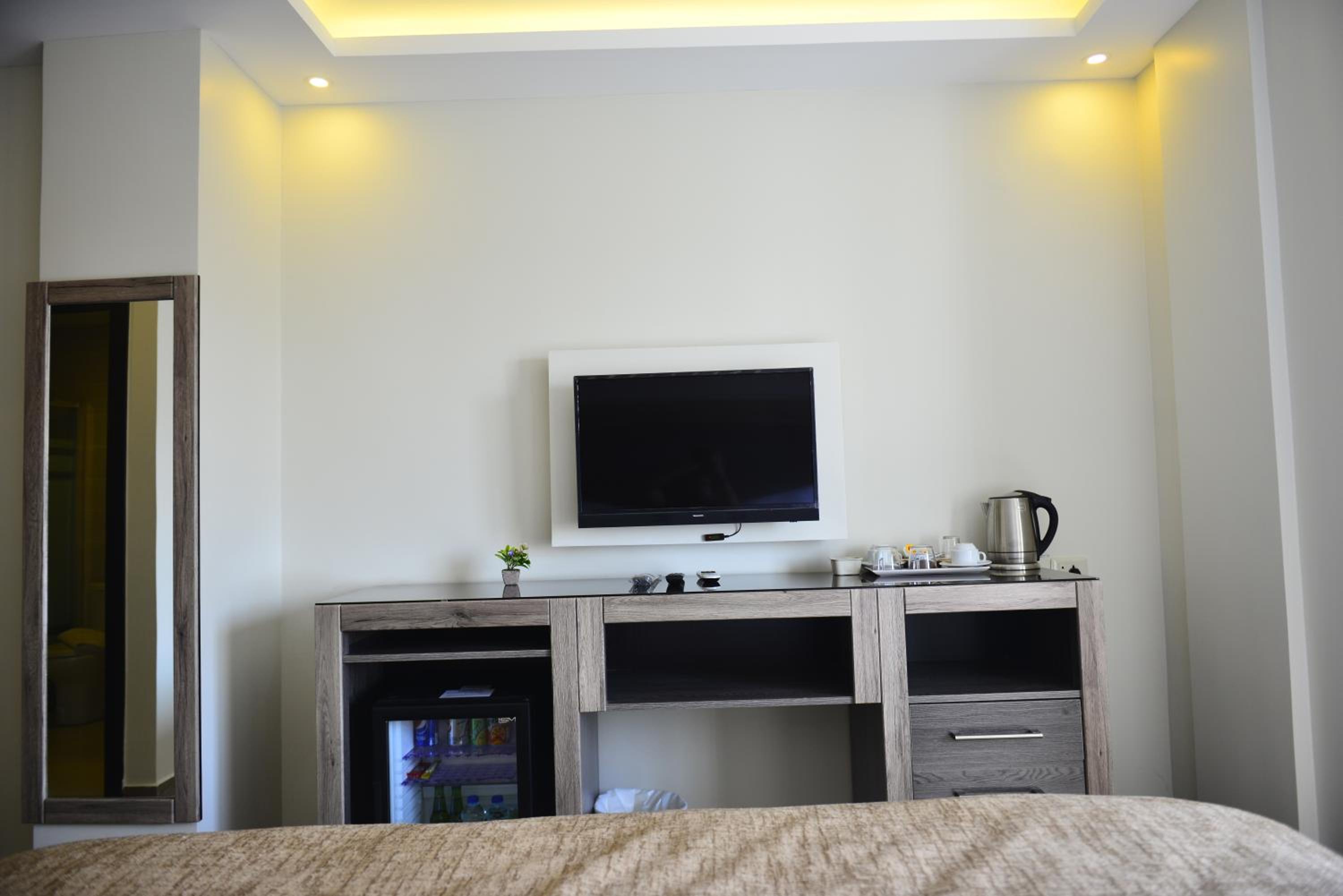 Deluxe Double Room - Photo 10