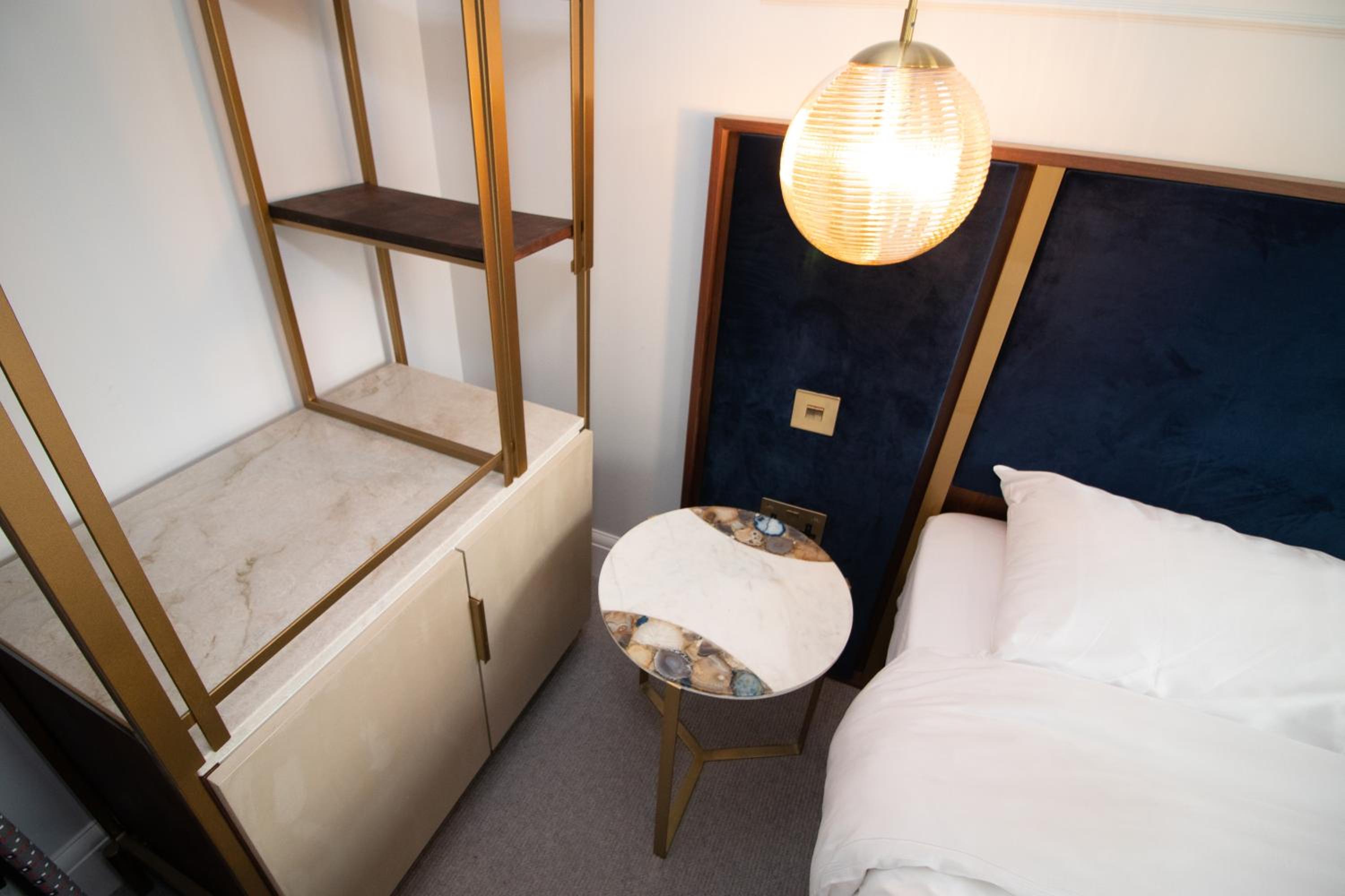 Deluxe Double Room (1 adult + 1 child) photo 1