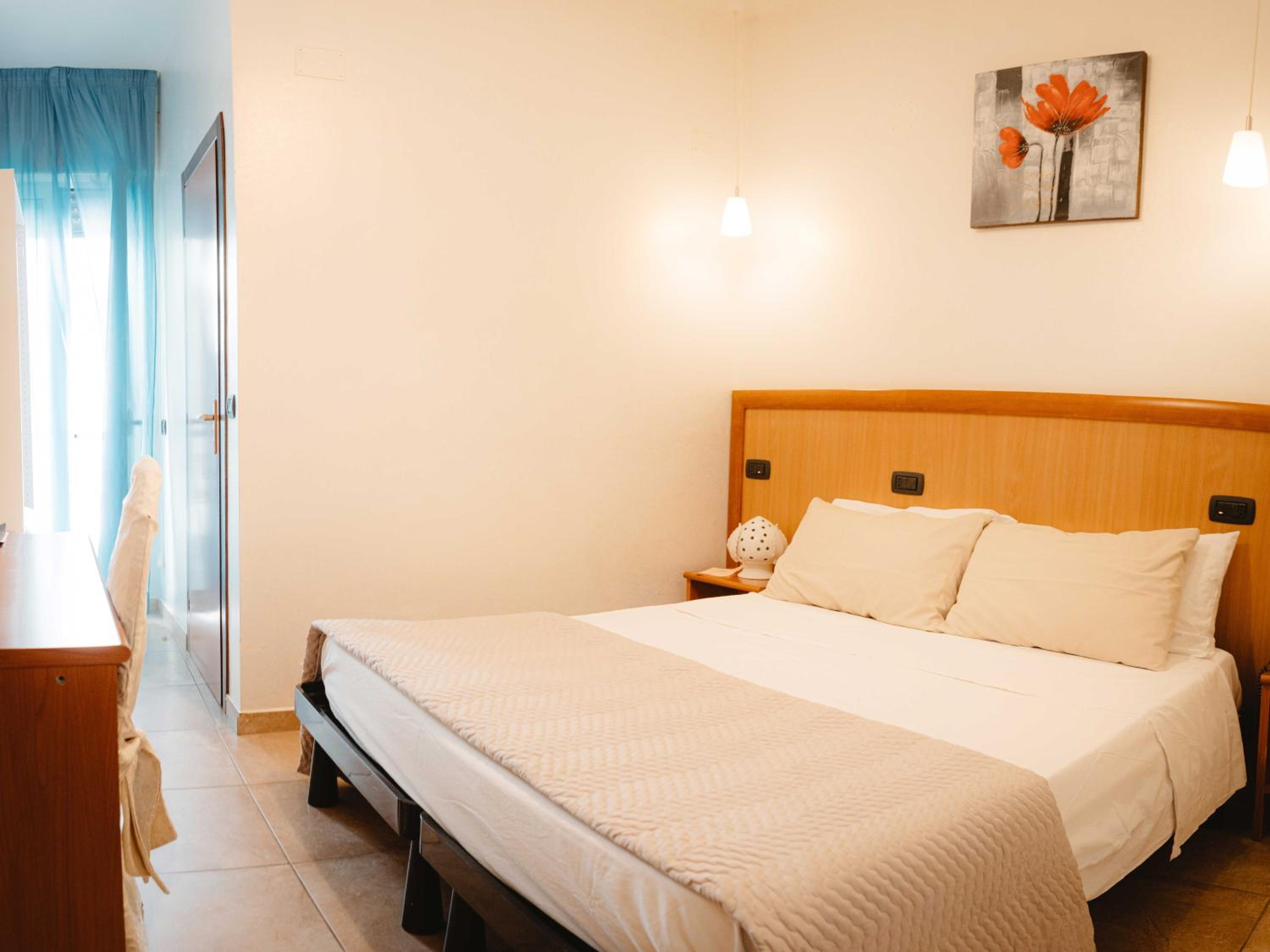 Economy Double or Twin Room - Photo 4