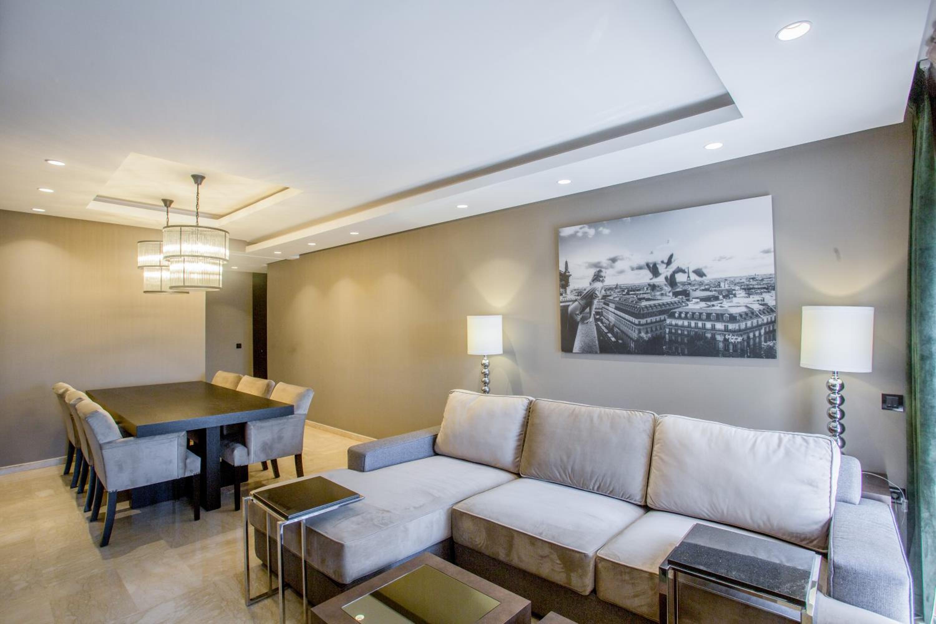 Two-Bedroom Apartment Street Side photo 2