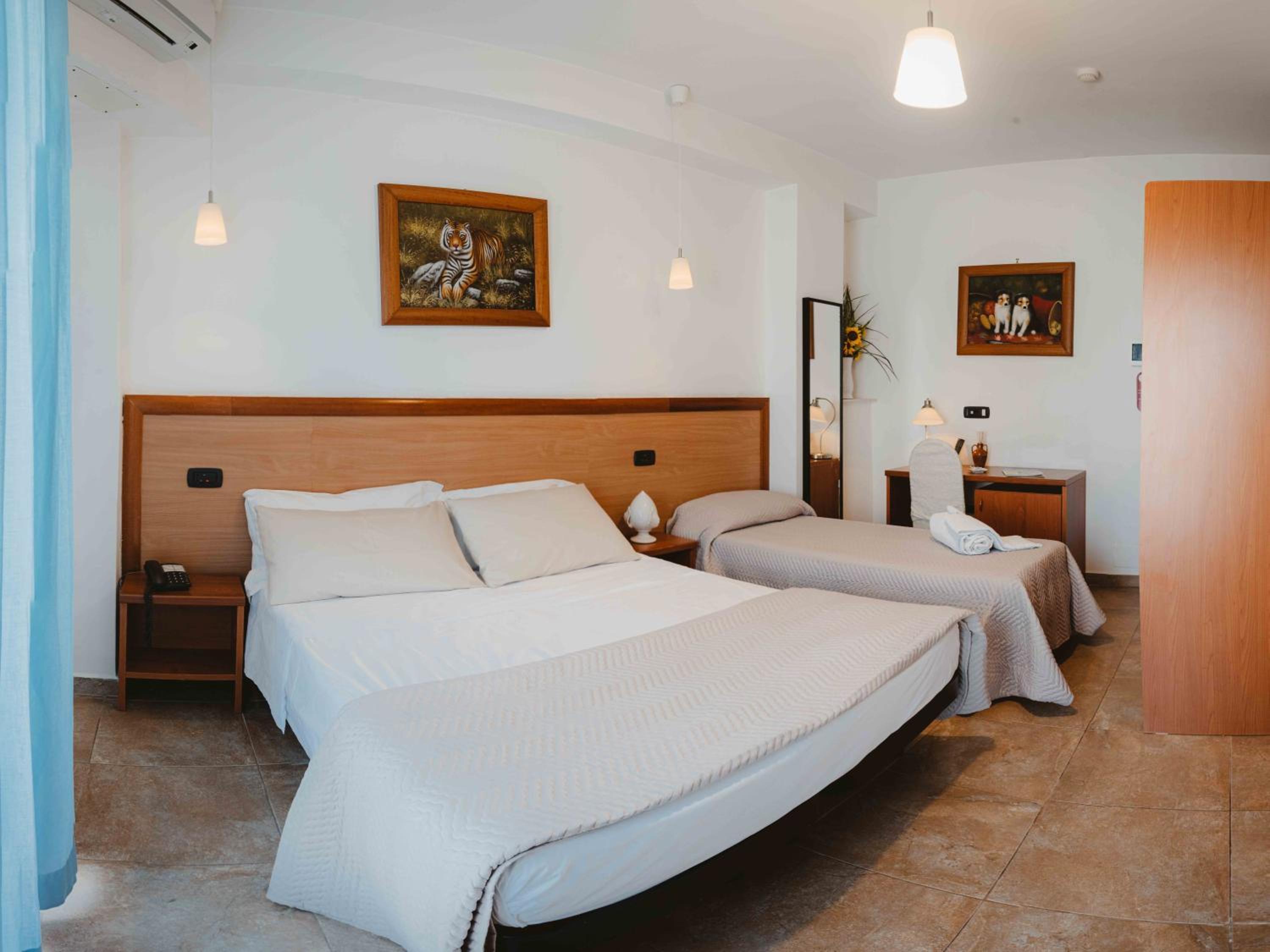 Triple Room - Photo 1