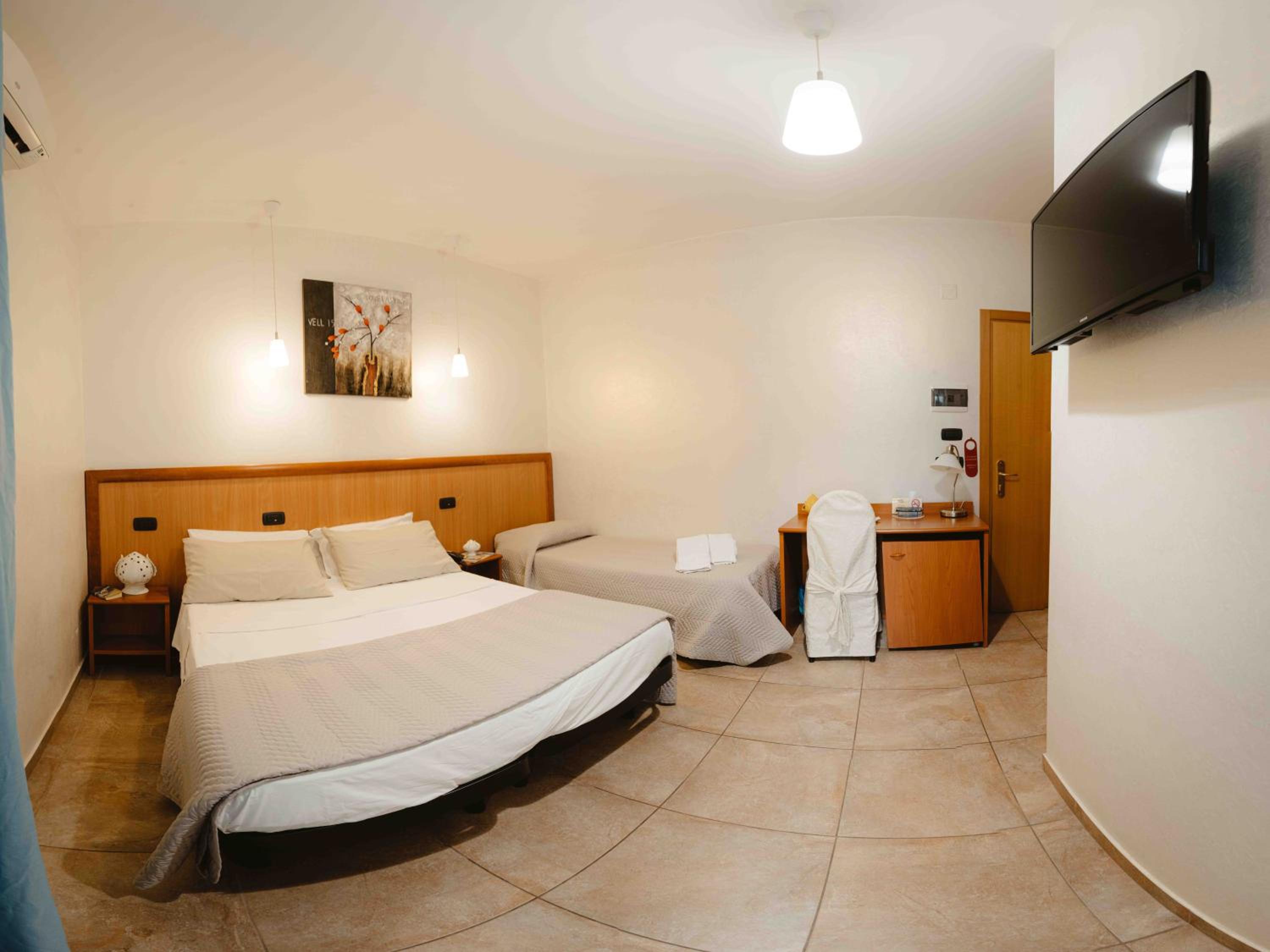 Triple Room - Photo 5