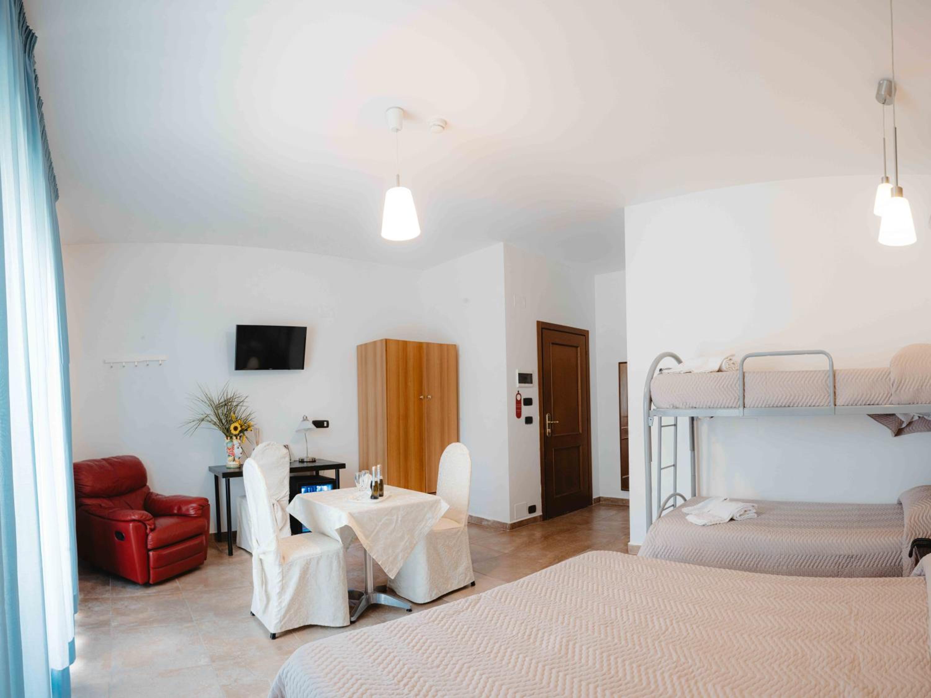 Comfort Quadruple Room - Photo 6