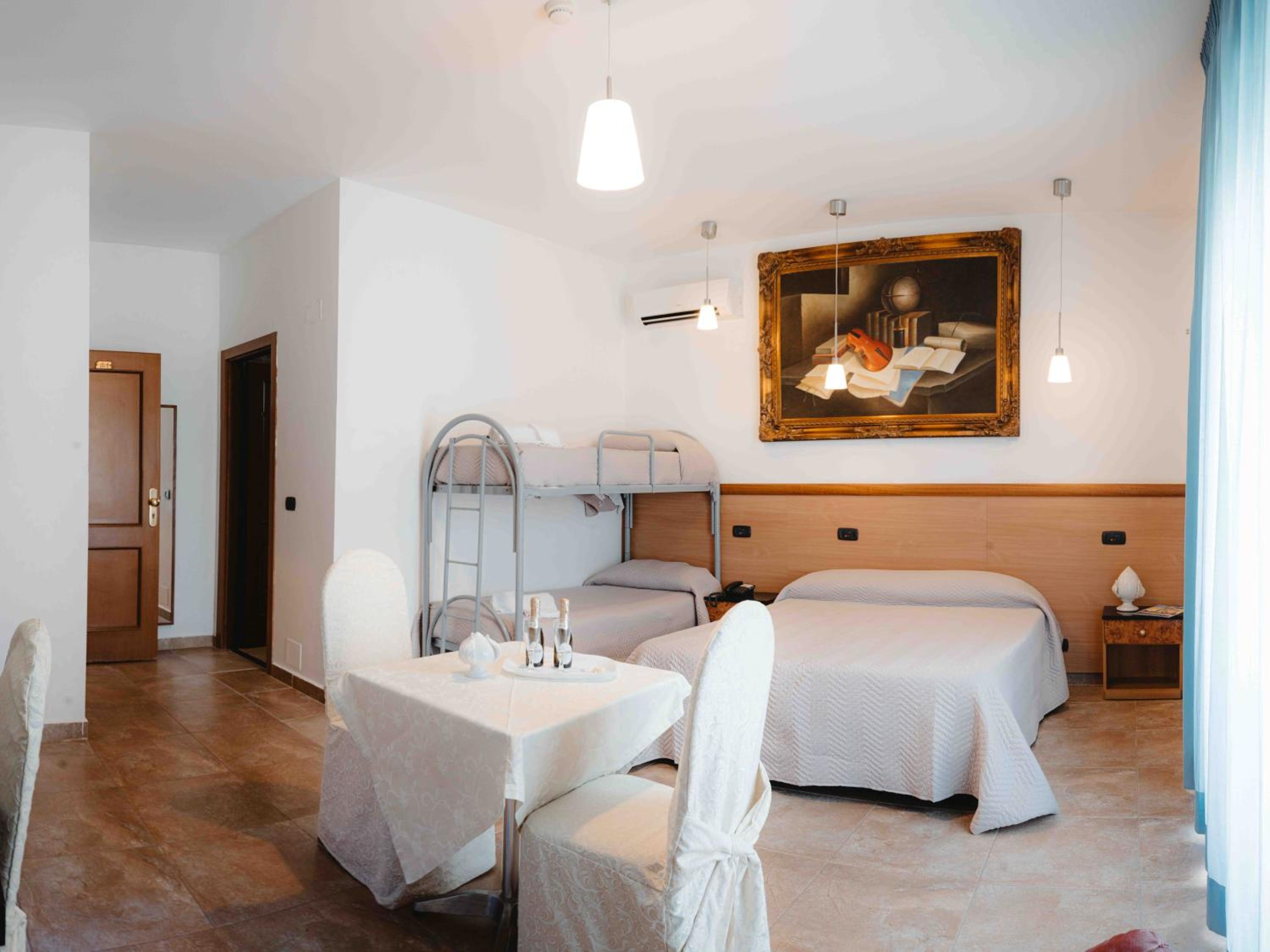 Comfort Quadruple Room - Photo 4