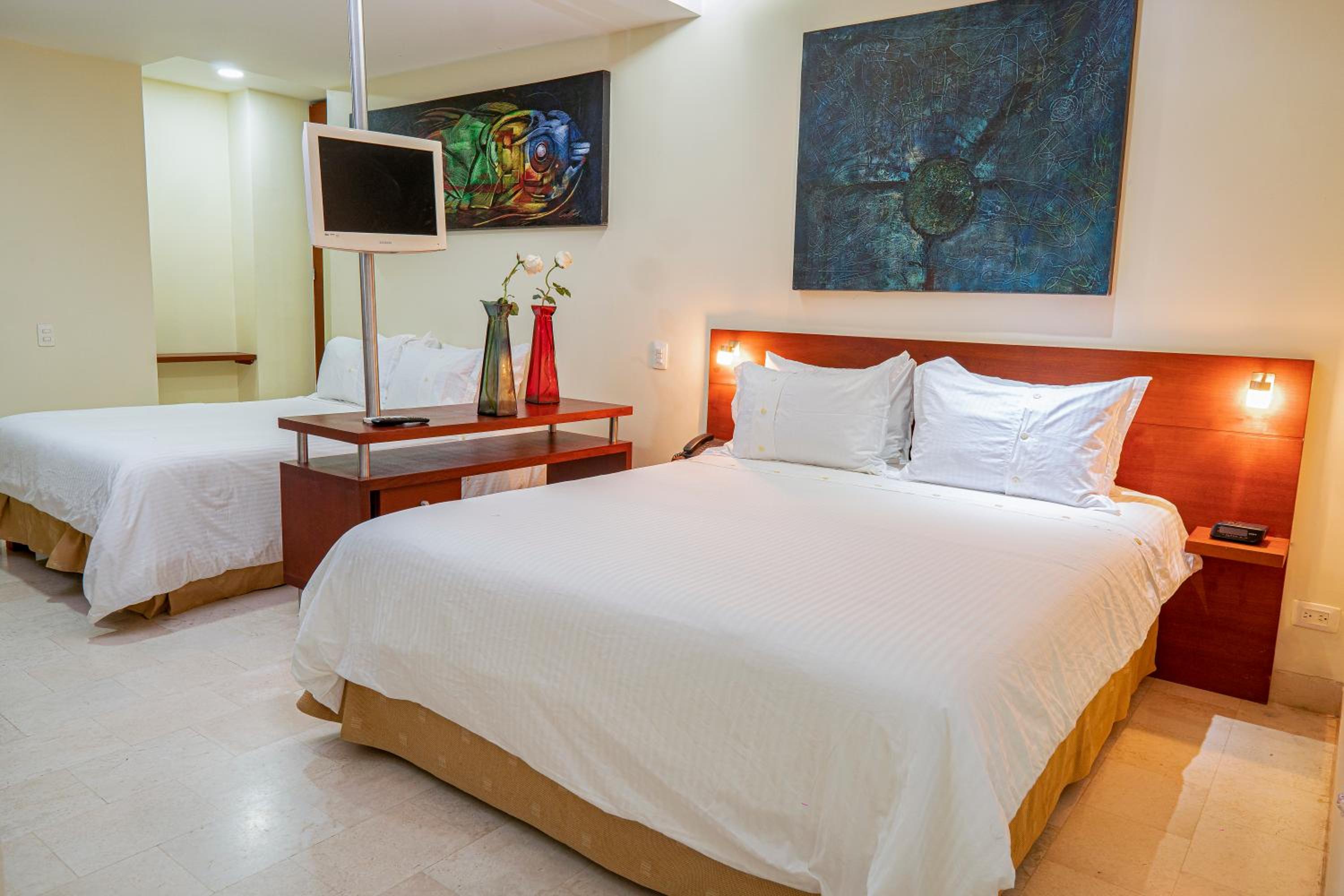 Double Room with Two Double Beds photo 1