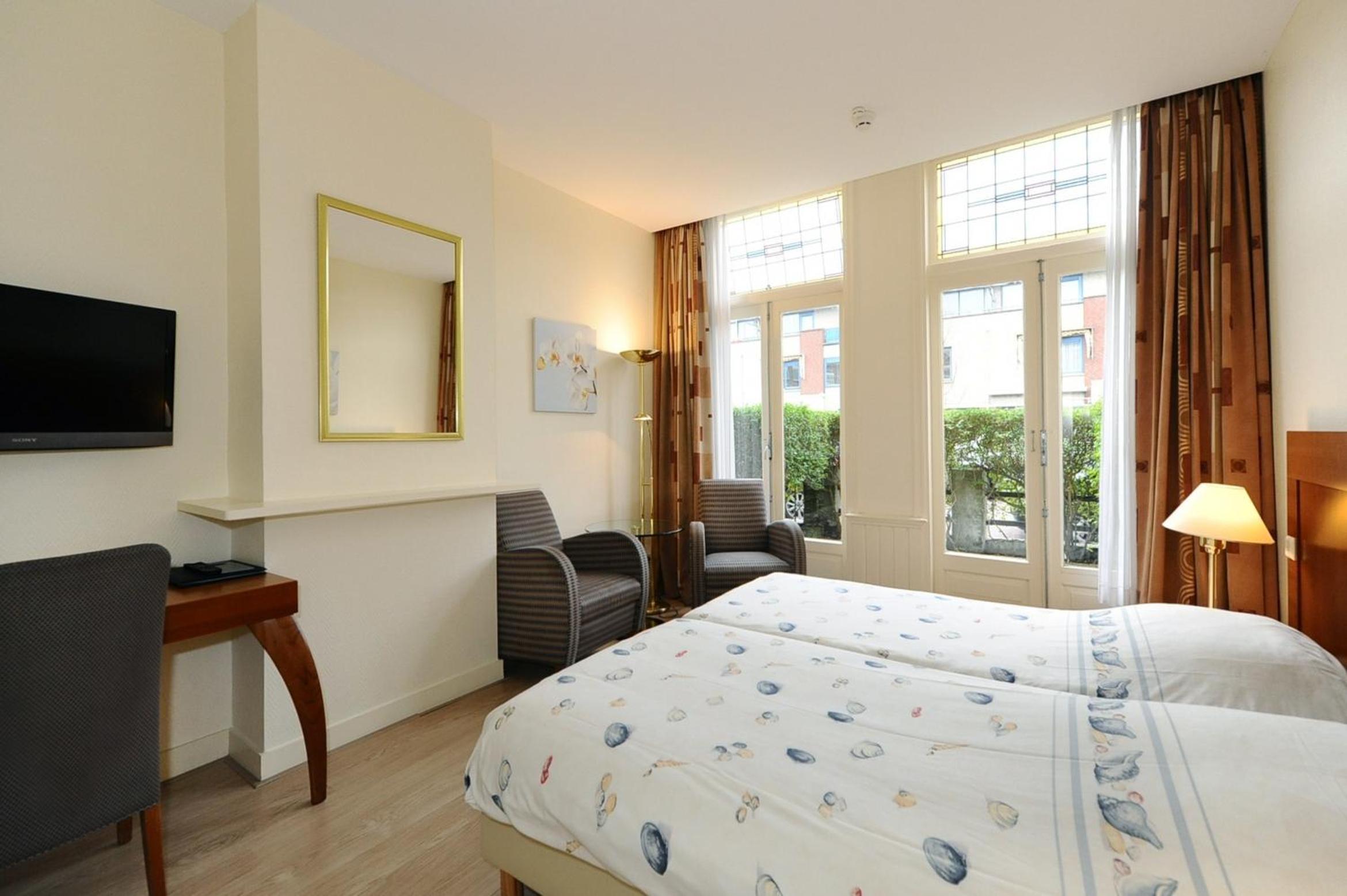 Twin Room with Terrace photo 1