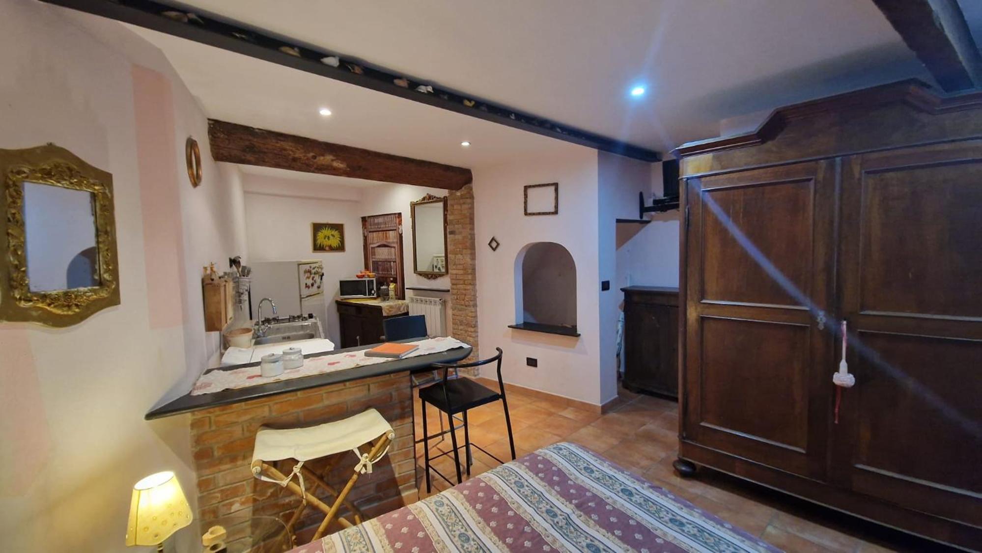 One-Bedroom Apartment