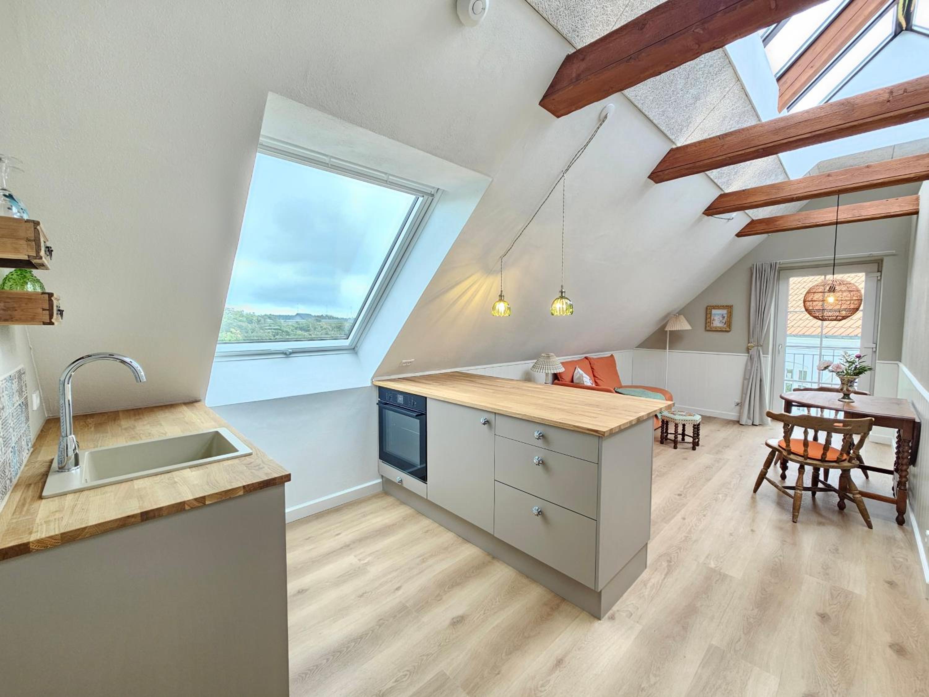 Studio Apartment with One Double Bed