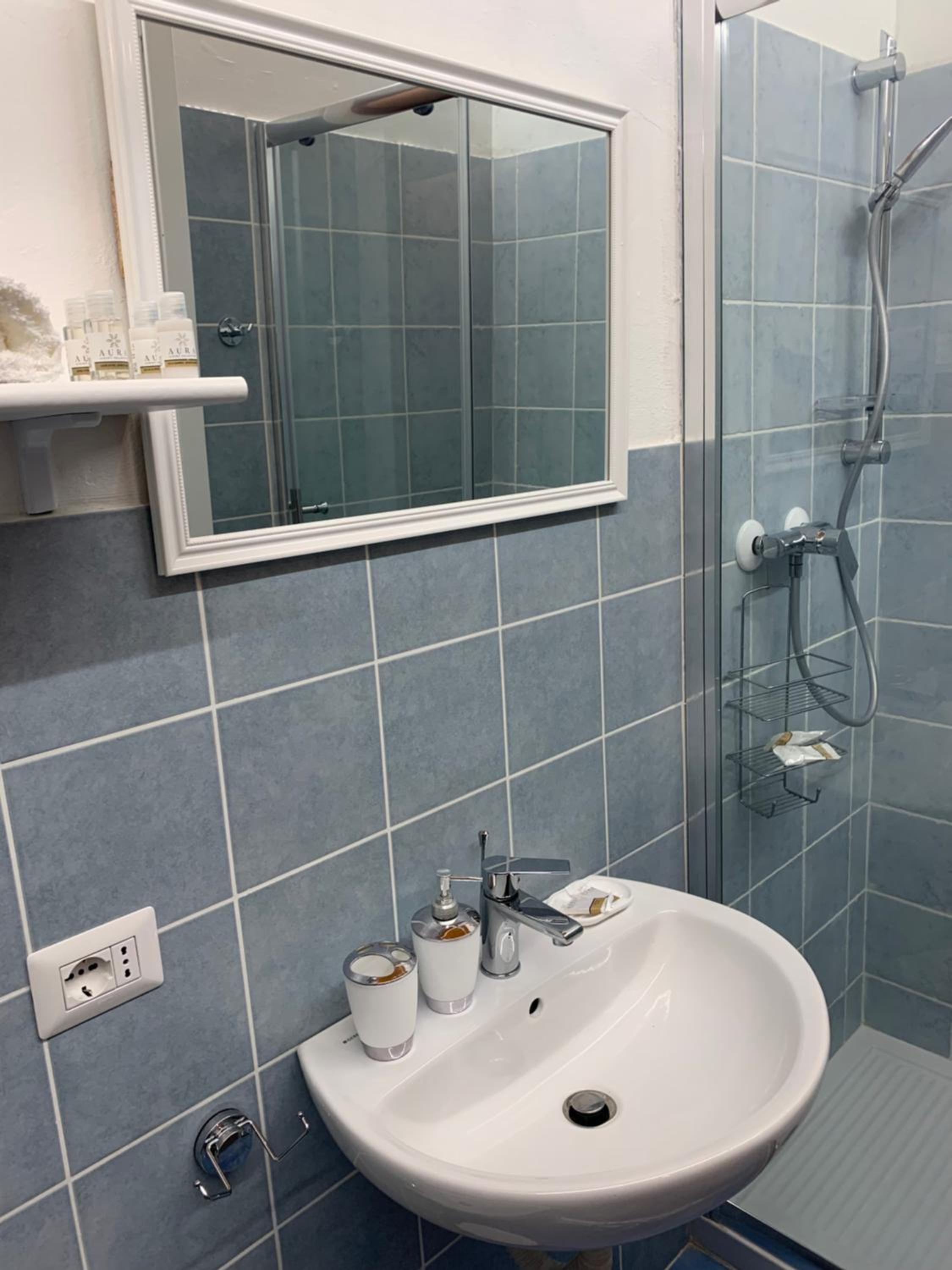 Double Room with Private Bathroom photo 3