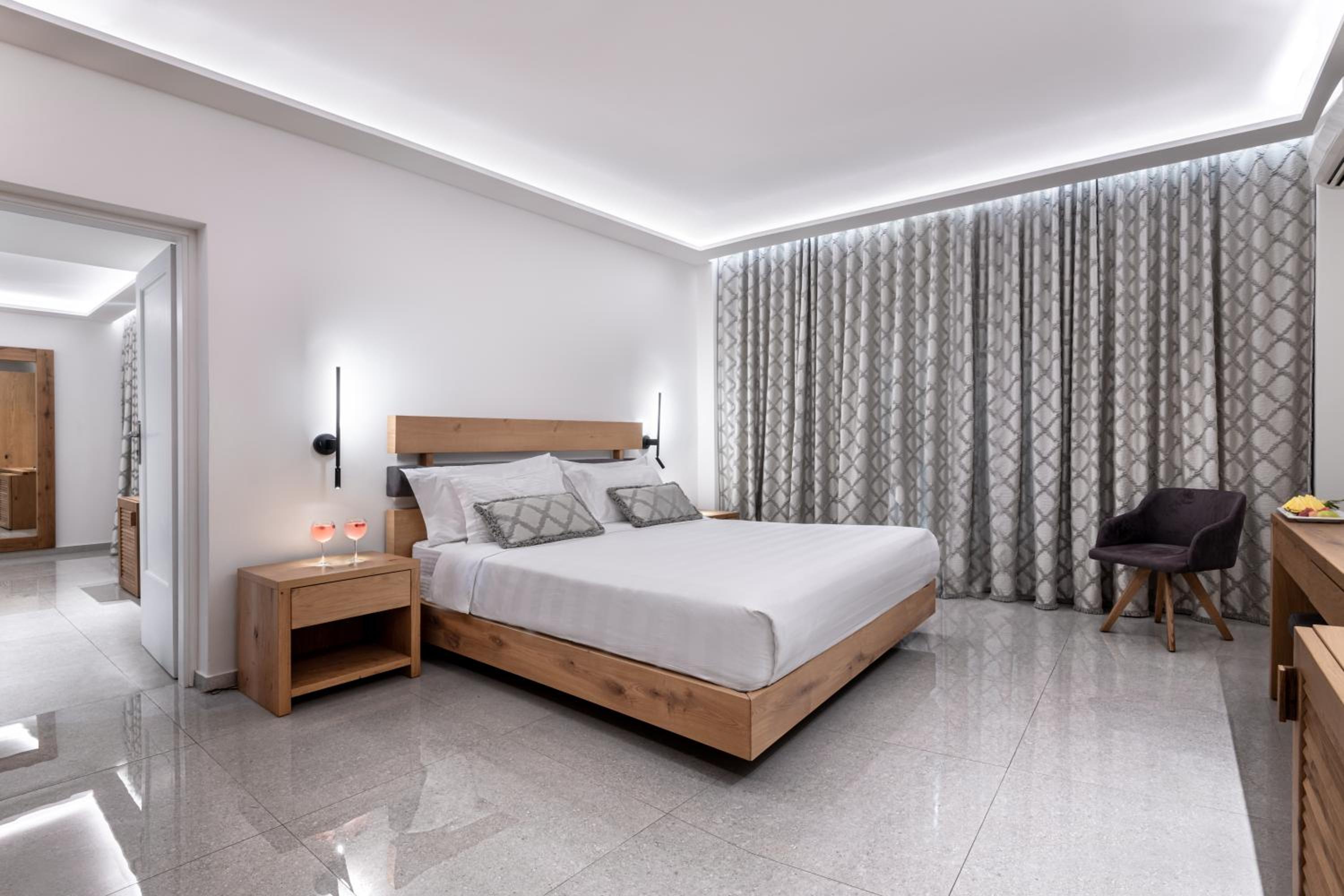 Superior Family Suite - Photo 1