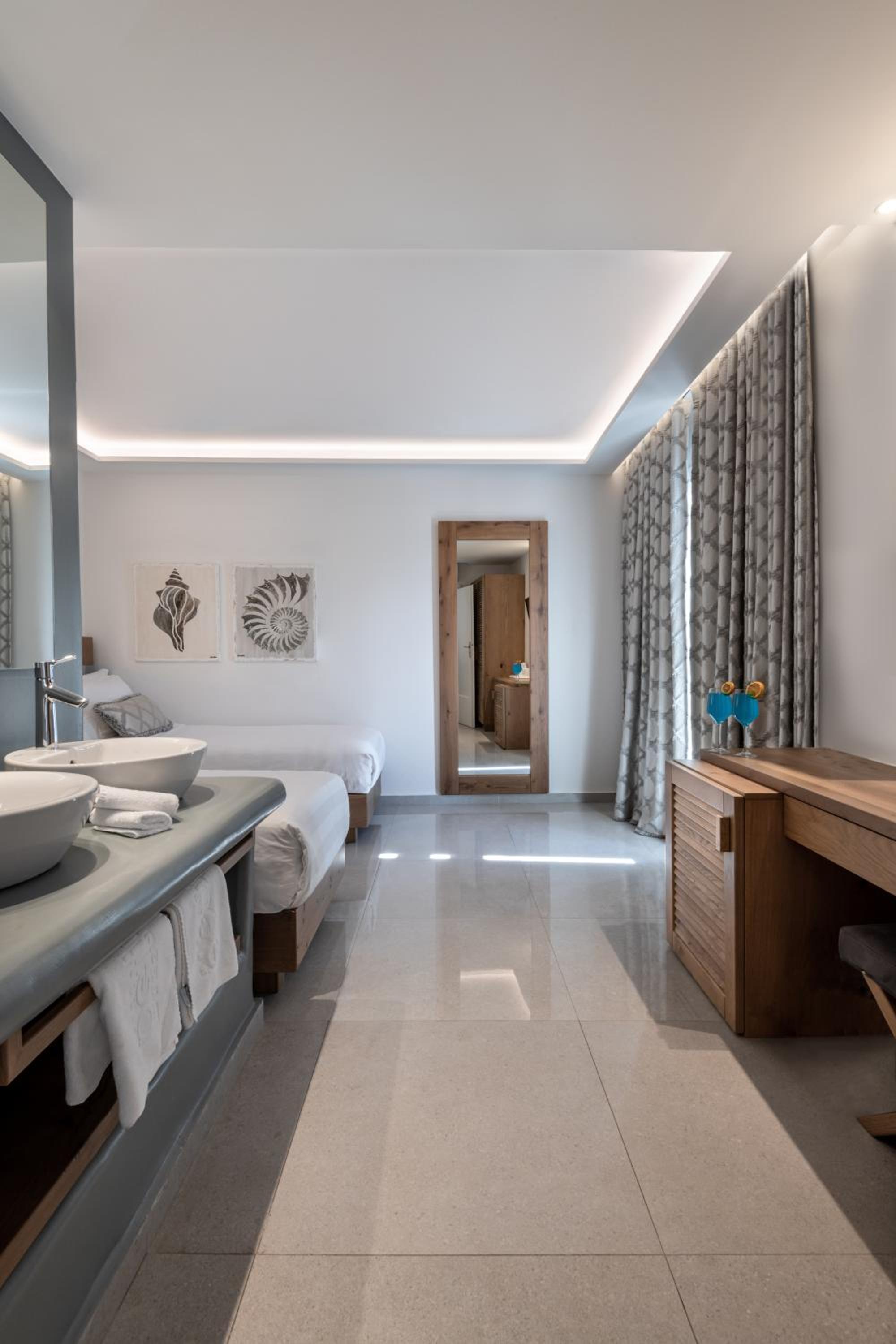 Superior Family Suite - Photo 6