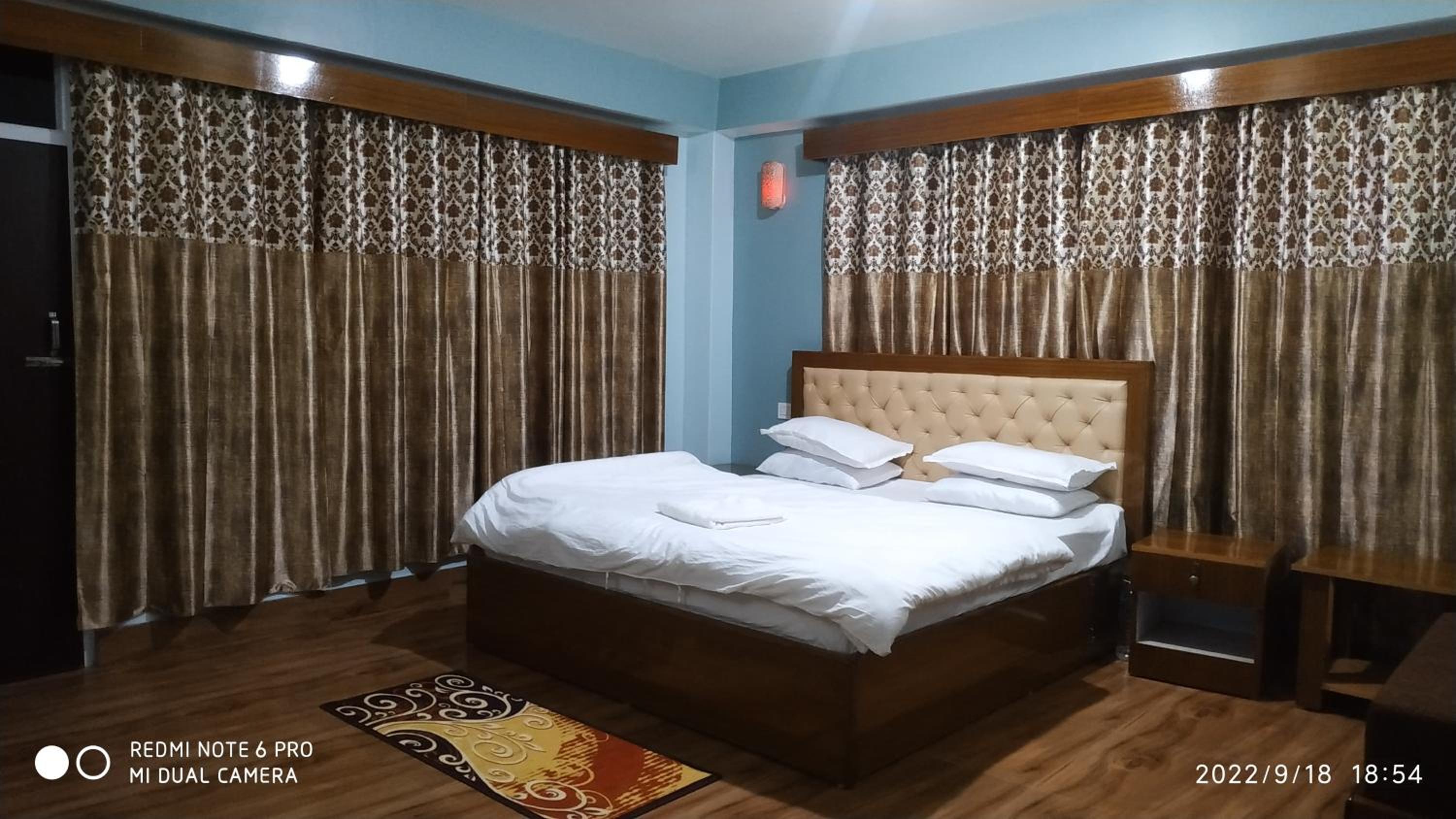 Double Room with Balcony photo 3