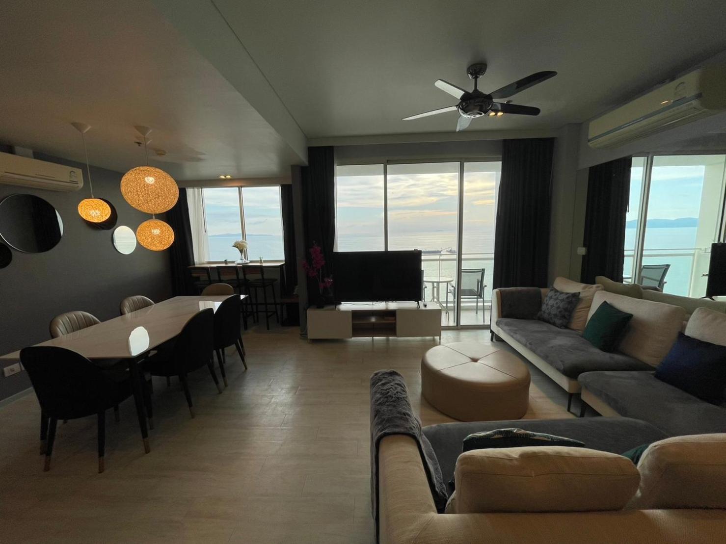 Penthouse Apartment - Photo 2