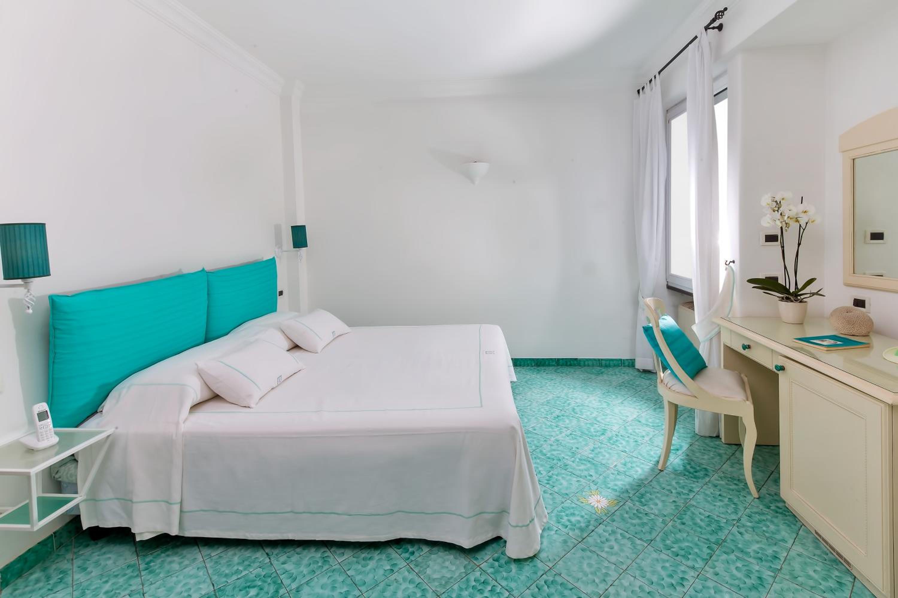 Classic Double Room with Internal View - Photo 7