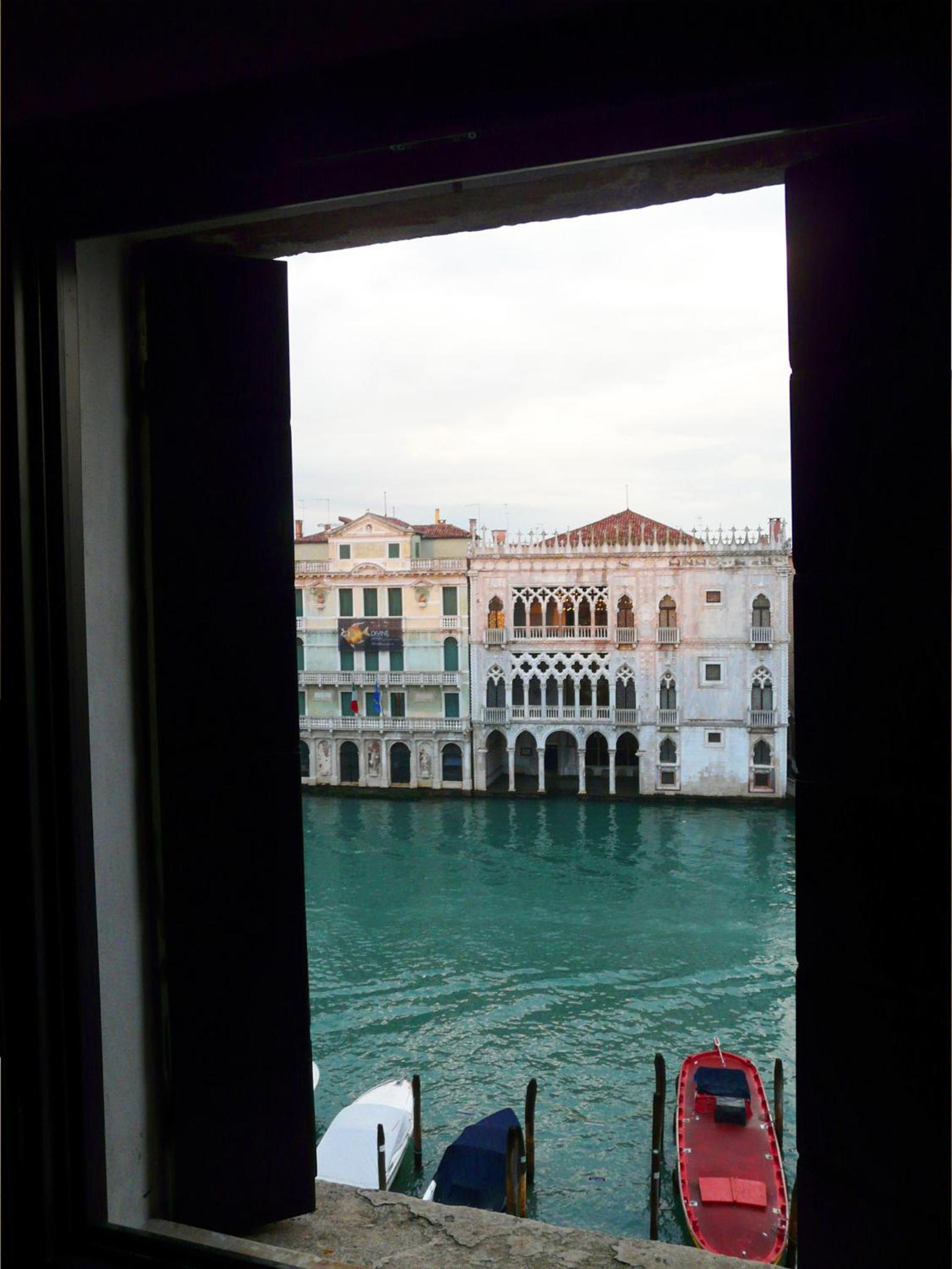 Deluxe Double Room with Canal View photo 2