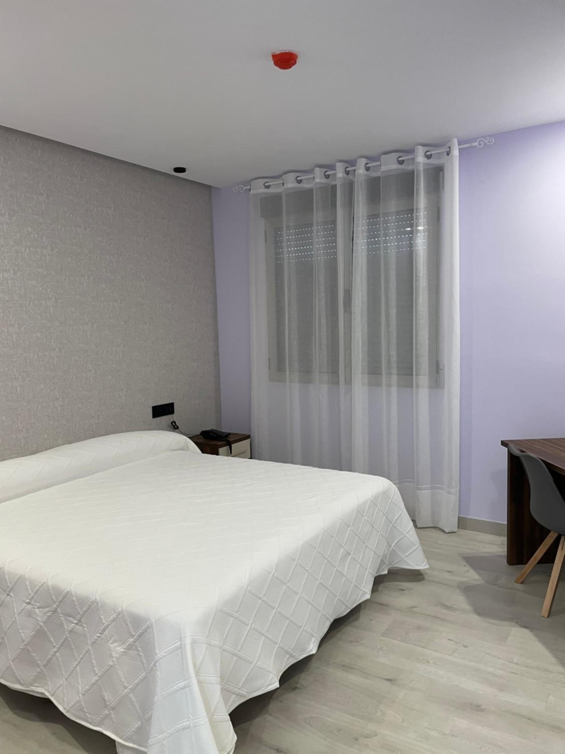 Deluxe King Room - Photo 1