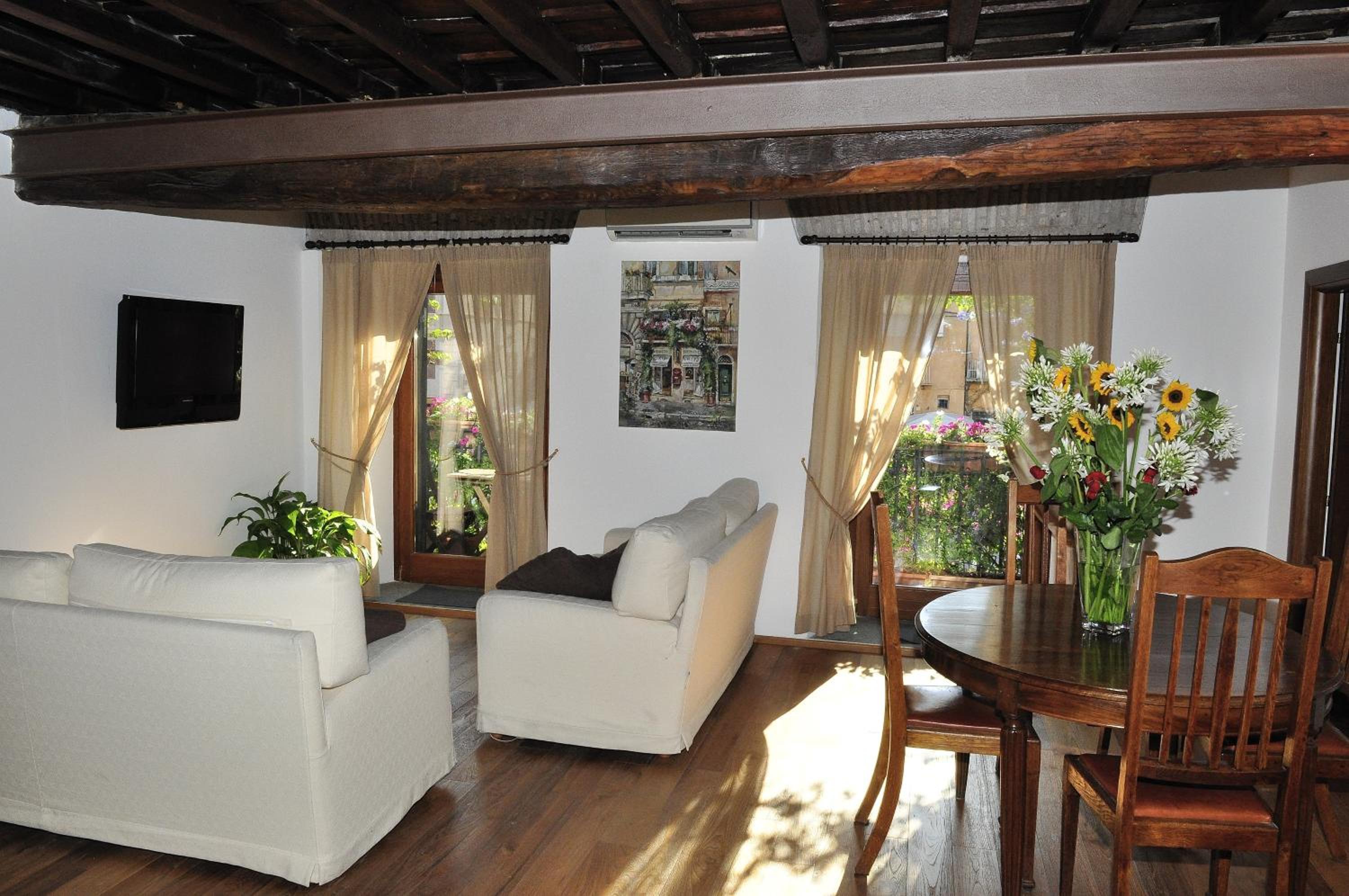 One-Bedroom Apartment with Balcony