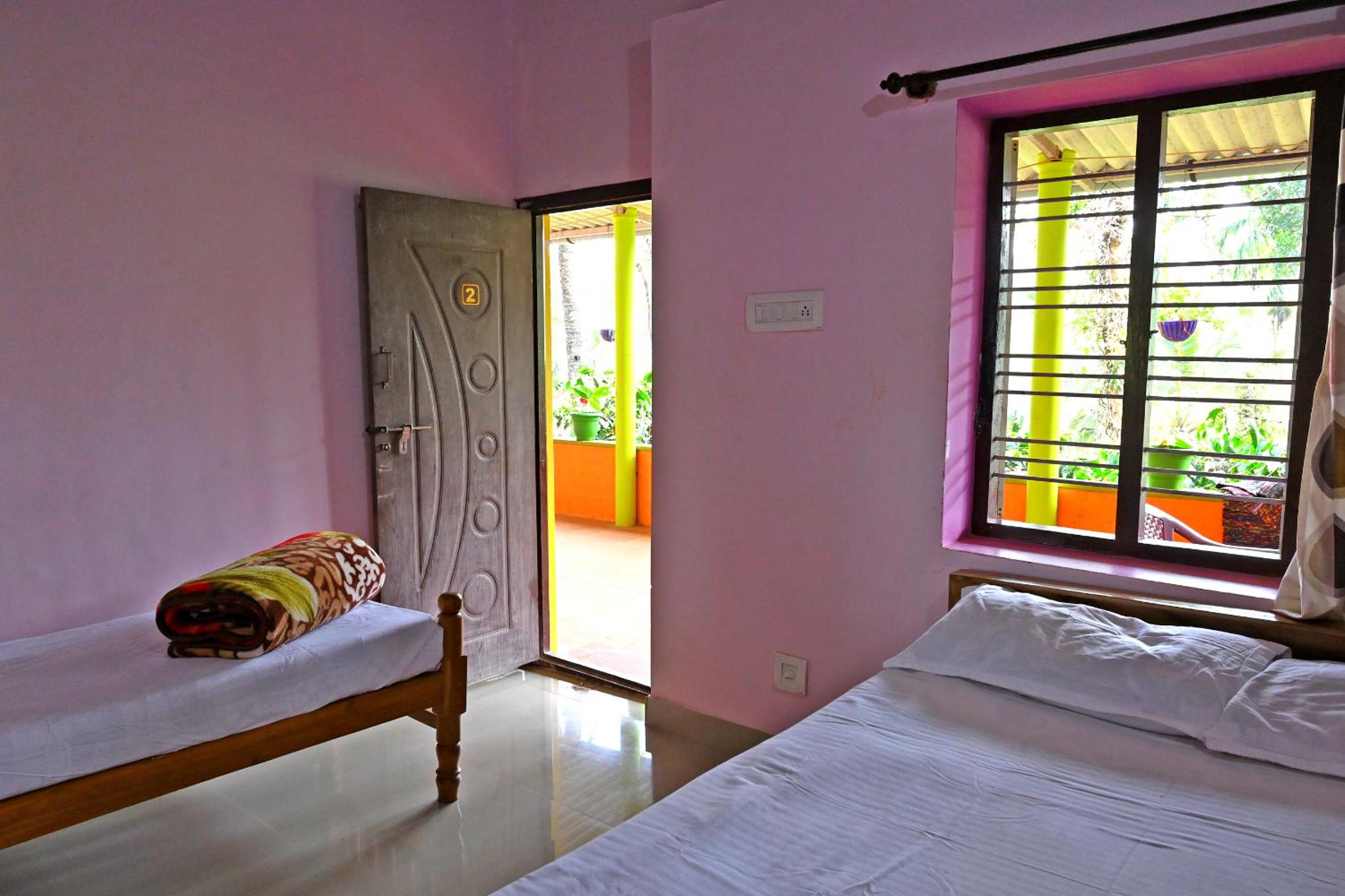 Mixed Dormitory Room photo 2