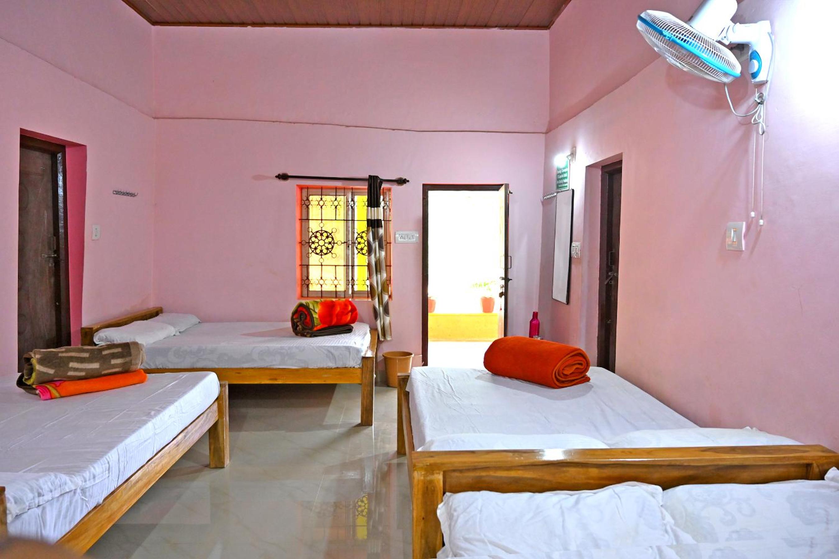 Mixed Dormitory Room